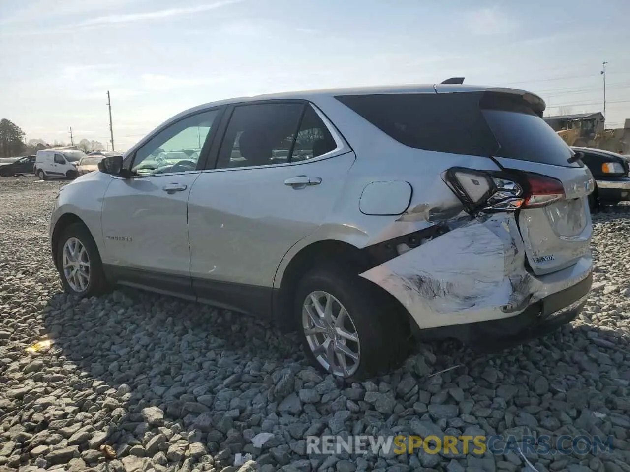 2 Photograph of a damaged car 3GNAXUEV5NL200398 CHEVROLET EQUINOX 2022