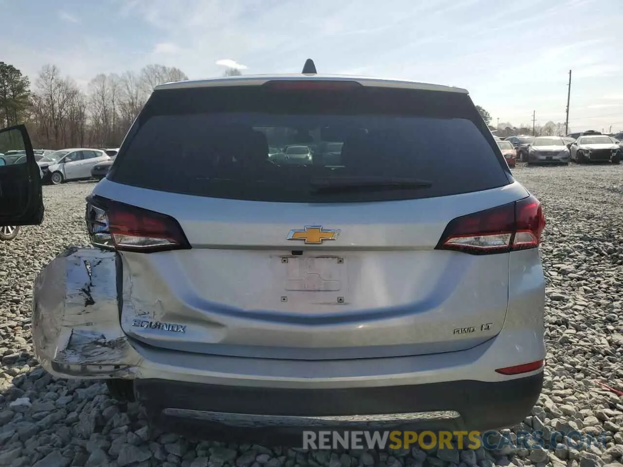 6 Photograph of a damaged car 3GNAXUEV5NL200398 CHEVROLET EQUINOX 2022