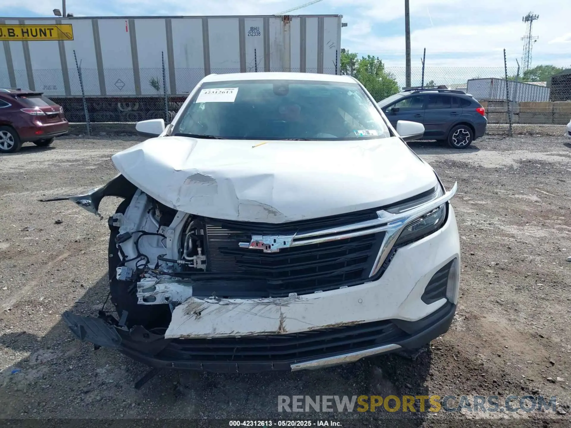 11 Photograph of a damaged car 3GNAXUEV5NL222580 CHEVROLET EQUINOX 2022