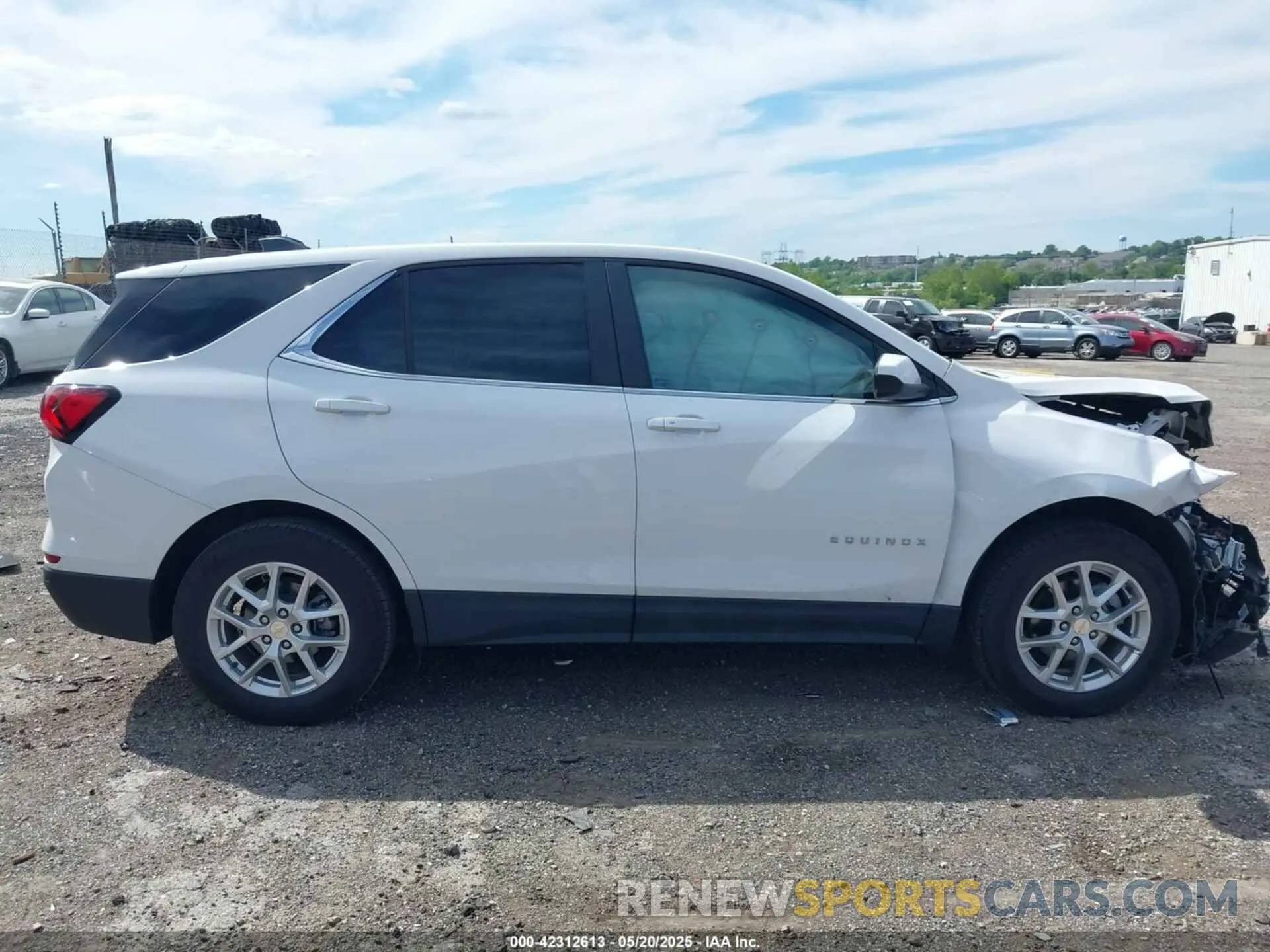 12 Photograph of a damaged car 3GNAXUEV5NL222580 CHEVROLET EQUINOX 2022