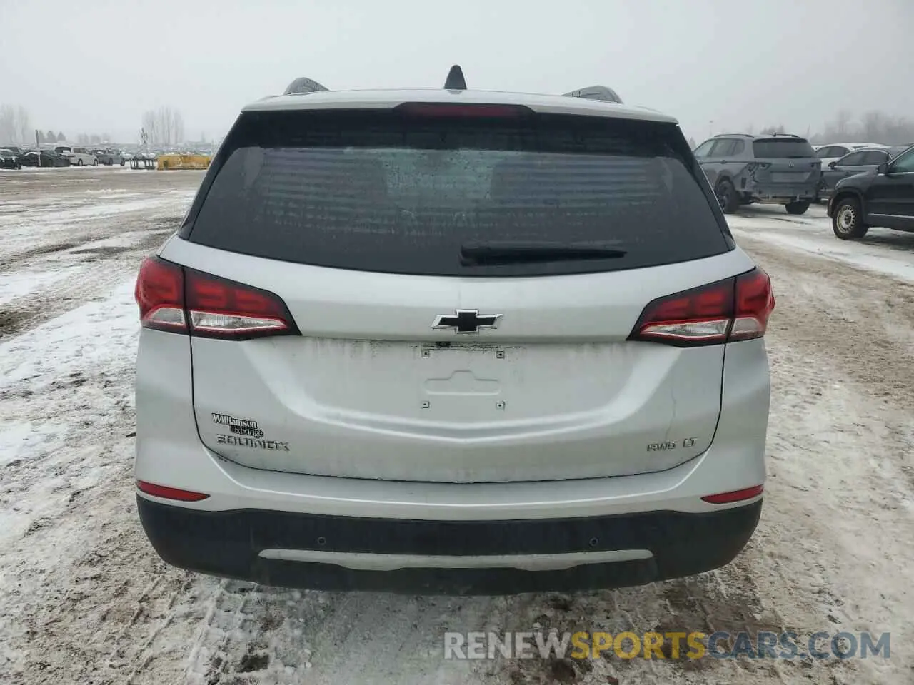 6 Photograph of a damaged car 3GNAXUEV5NL237113 CHEVROLET EQUINOX 2022