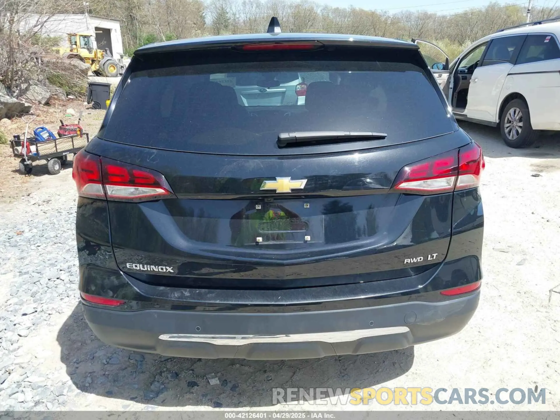 17 Photograph of a damaged car 3GNAXUEV5NL281130 CHEVROLET EQUINOX 2022
