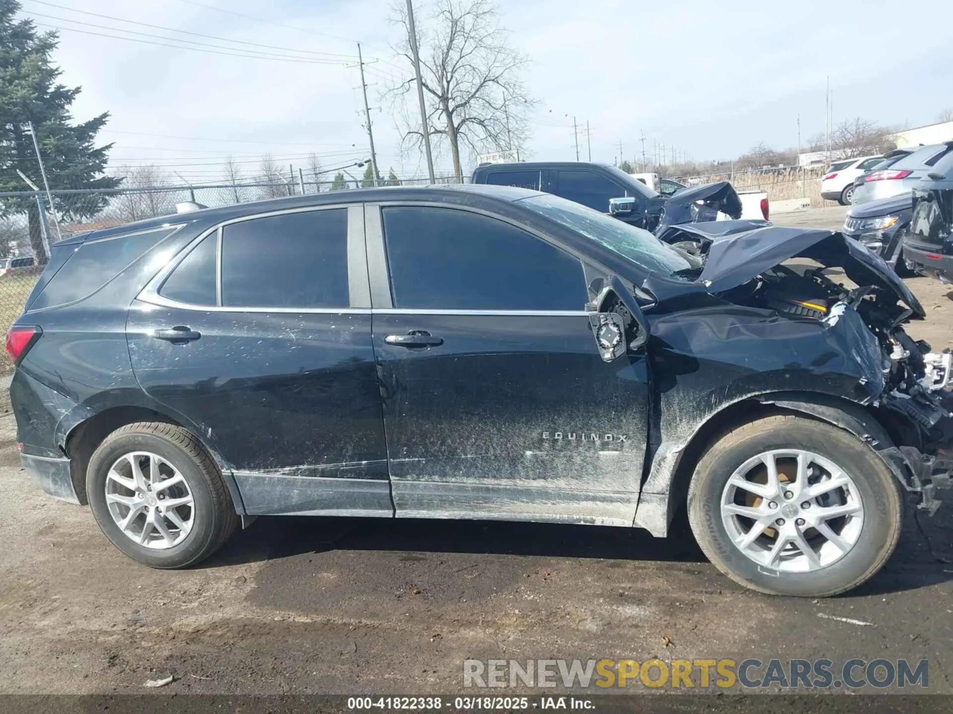 12 Photograph of a damaged car 3GNAXUEV5NL298171 CHEVROLET EQUINOX 2022