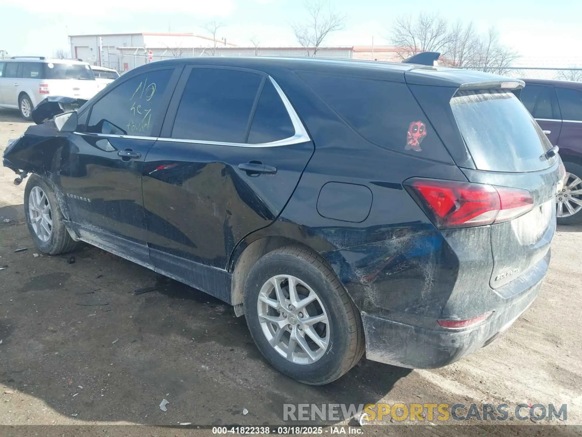 3 Photograph of a damaged car 3GNAXUEV5NL298171 CHEVROLET EQUINOX 2022