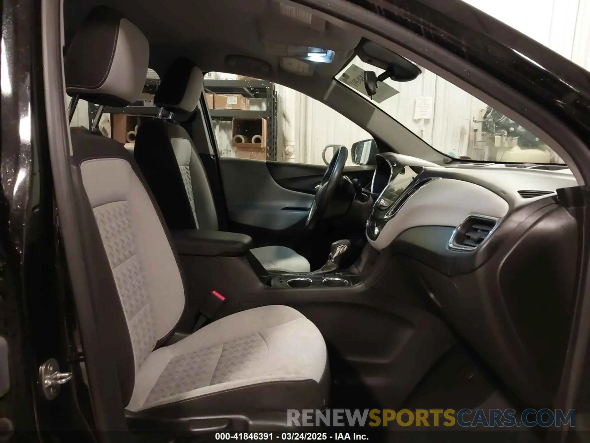 5 Фотография поврежденного автомобиля 3GNAXUEV5NL302493 CHEVROLET EQUINOX 2022