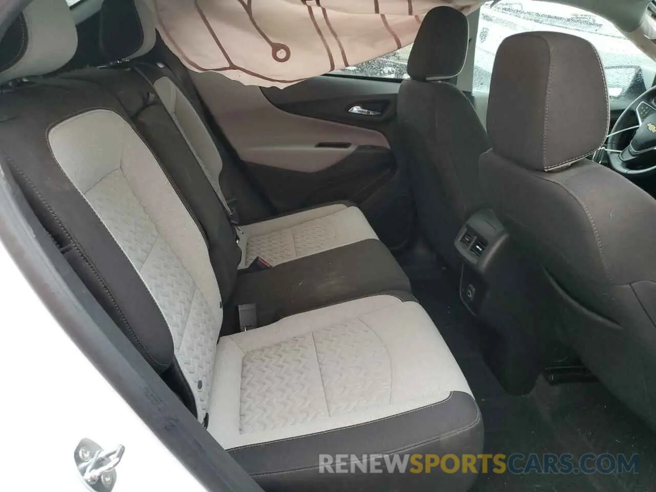 11 Photograph of a damaged car 3GNAXUEV5NS205638 CHEVROLET EQUINOX 2022