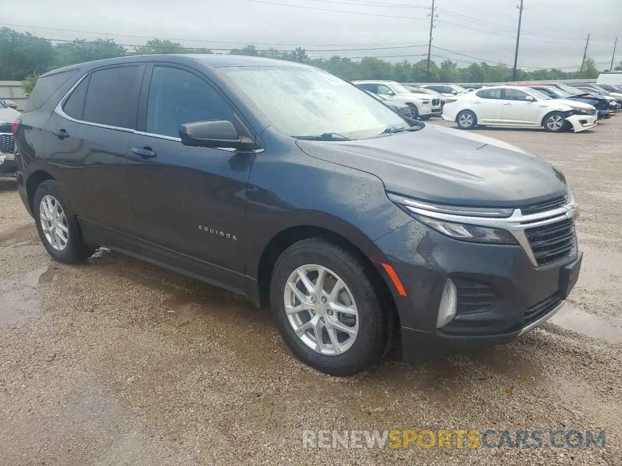4 Photograph of a damaged car 3GNAXUEV6NS186694 CHEVROLET EQUINOX 2022