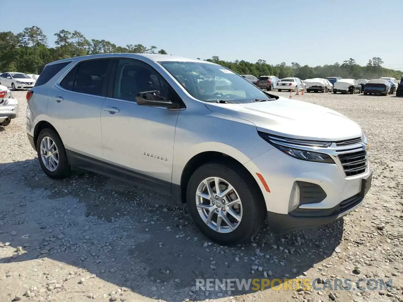 4 Photograph of a damaged car 3GNAXUEV7NL110623 CHEVROLET EQUINOX 2022