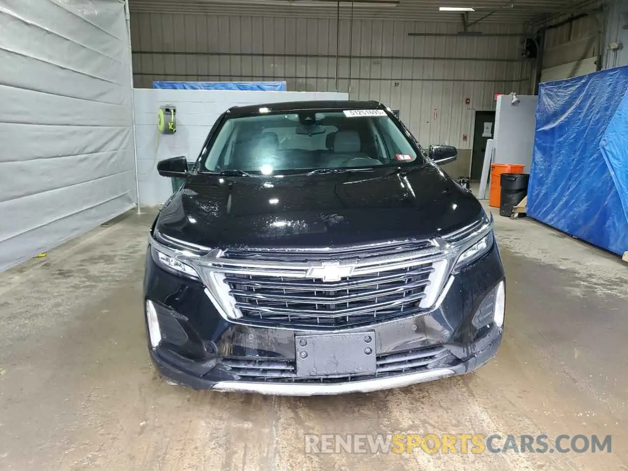 5 Photograph of a damaged car 3GNAXUEV7NL118415 CHEVROLET EQUINOX 2022