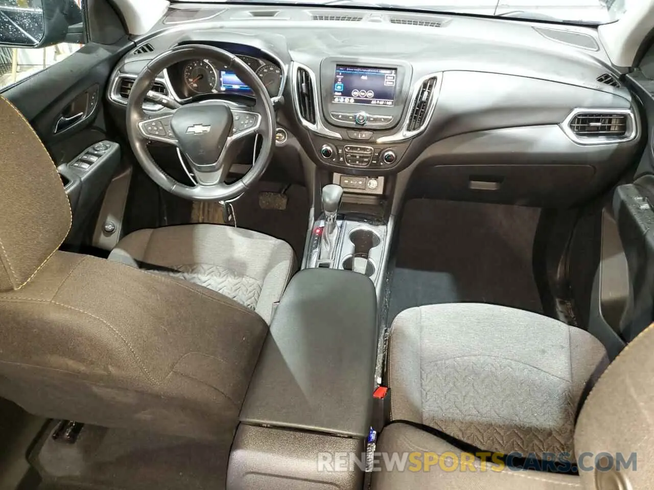 8 Photograph of a damaged car 3GNAXUEV7NL118415 CHEVROLET EQUINOX 2022