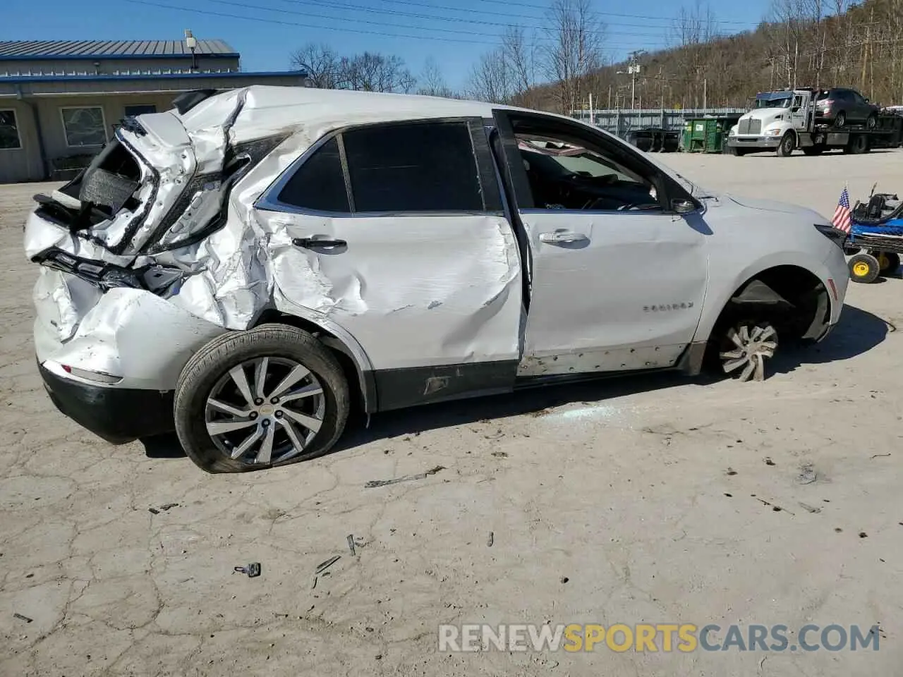 3 Photograph of a damaged car 3GNAXUEV7NL267259 CHEVROLET EQUINOX 2022