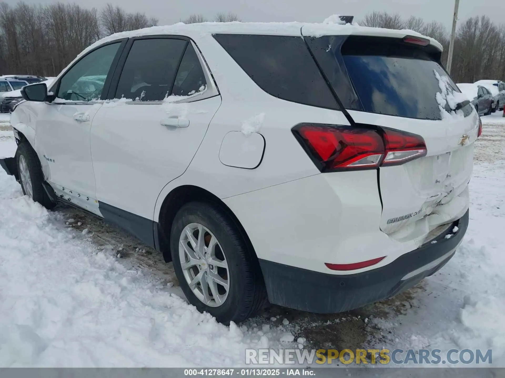 3 Photograph of a damaged car 3GNAXUEV8NL173035 CHEVROLET EQUINOX 2022