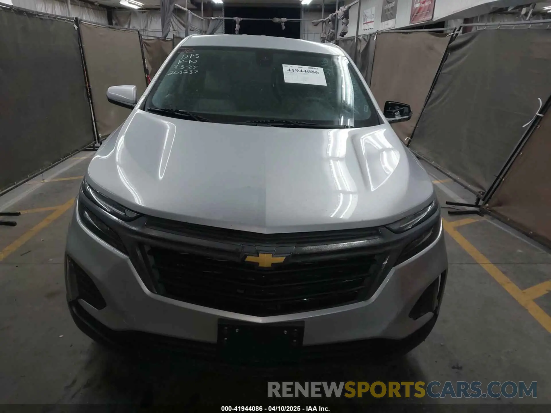 12 Photograph of a damaged car 3GNAXUEV8NL178011 CHEVROLET EQUINOX 2022