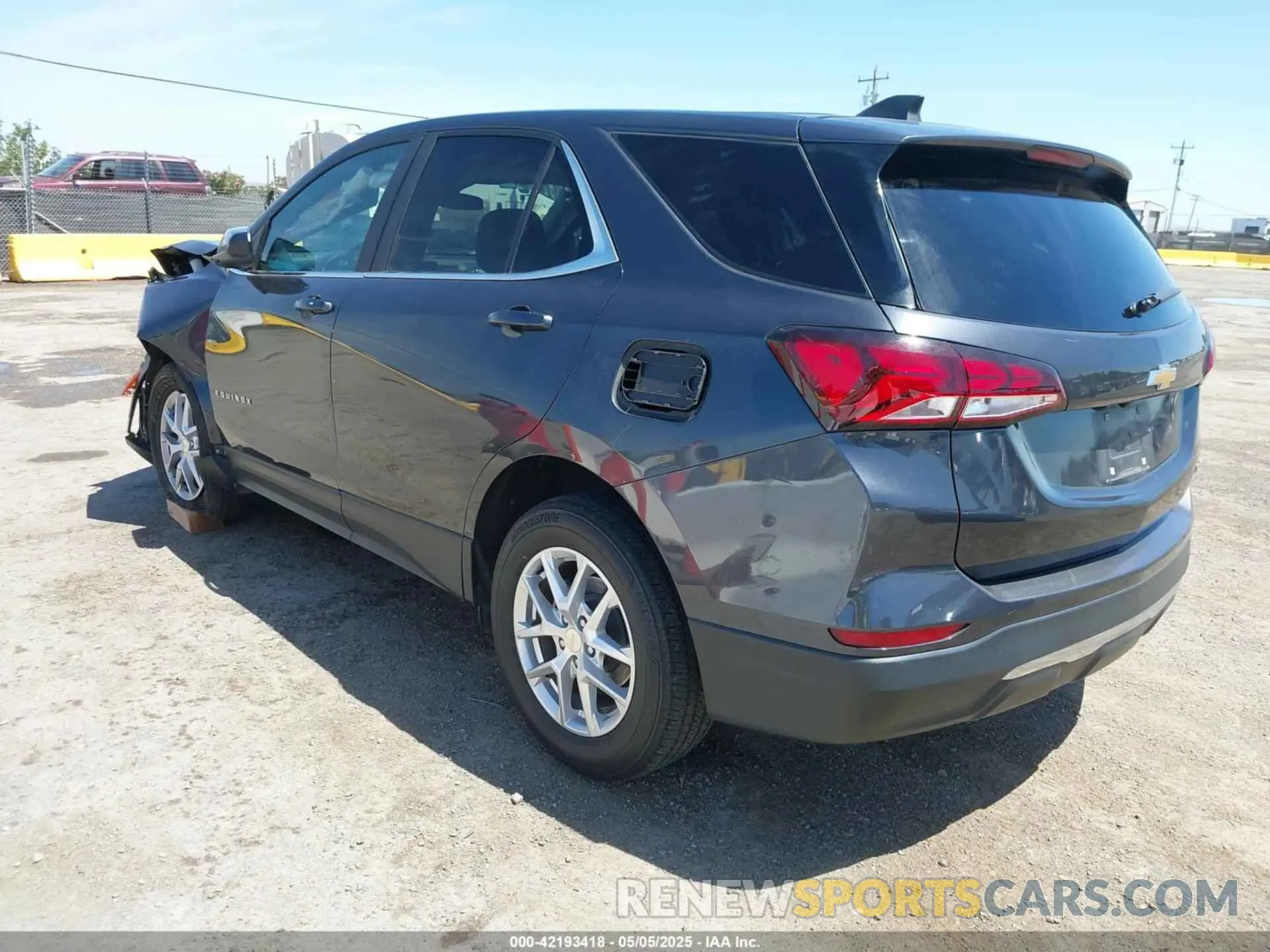 3 Фотография поврежденного автомобиля 3GNAXUEV8NS182016 CHEVROLET EQUINOX 2022