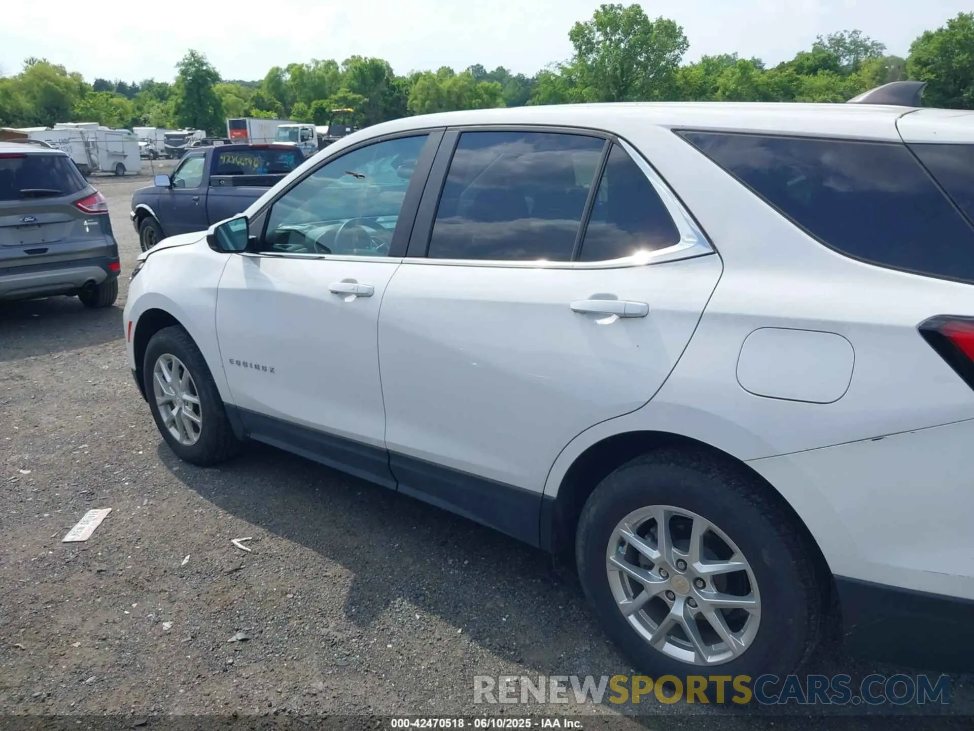 14 Photograph of a damaged car 3GNAXUEV9NL174839 CHEVROLET EQUINOX 2022