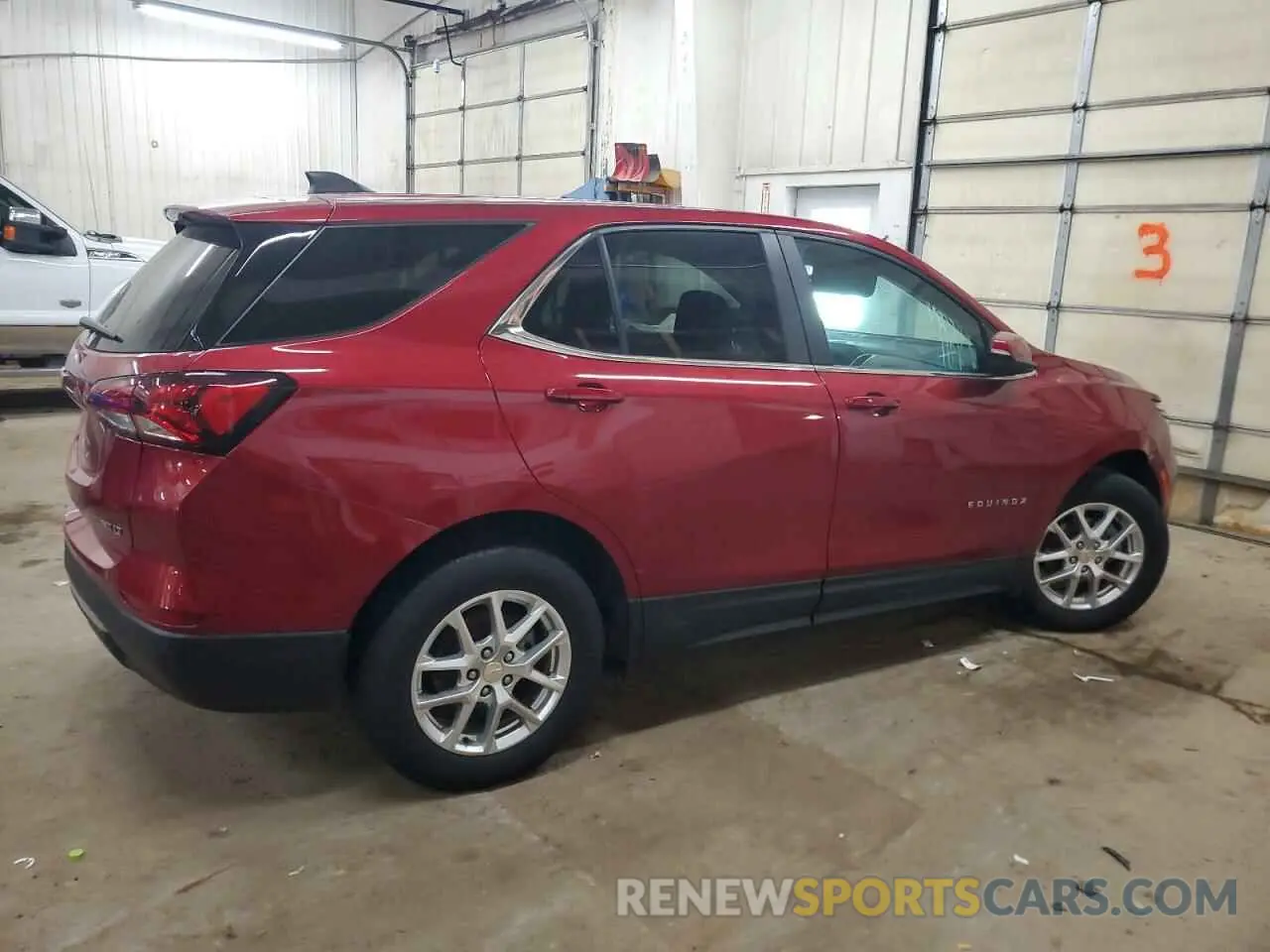 3 Фотография поврежденного автомобиля 3GNAXUEV9NL186098 CHEVROLET EQUINOX 2022