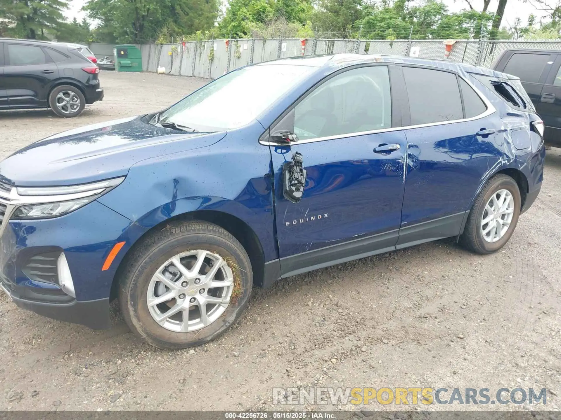 2 Photograph of a damaged car 3GNAXUEVXNL313294 CHEVROLET EQUINOX 2022