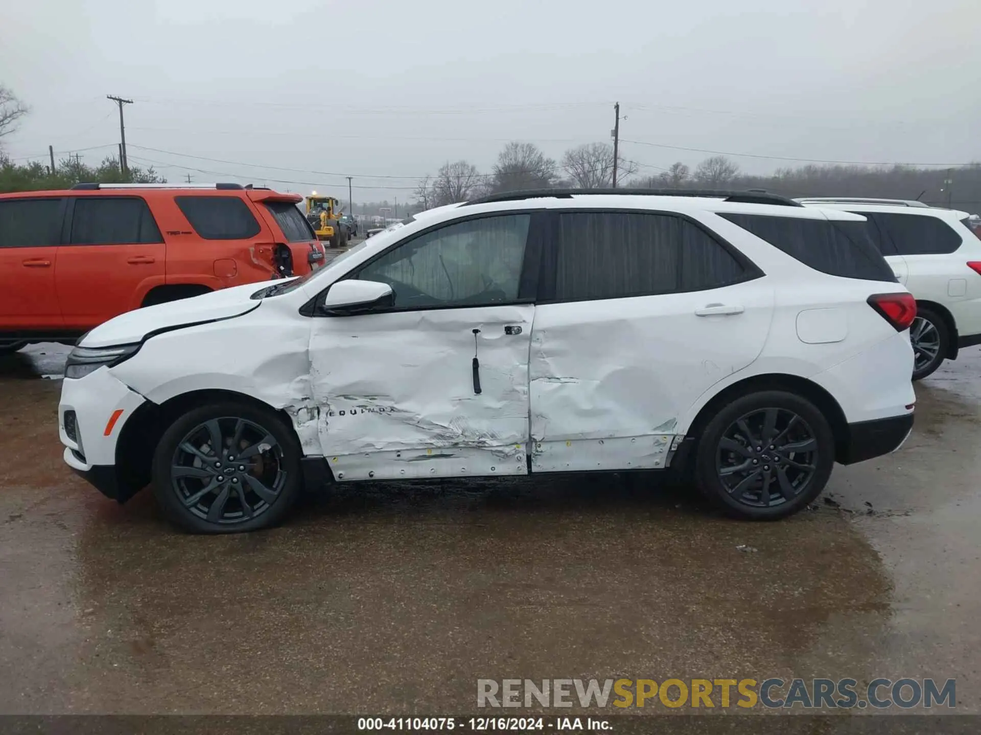 13 Photograph of a damaged car 3GNAXWEV4NS243681 CHEVROLET EQUINOX 2022