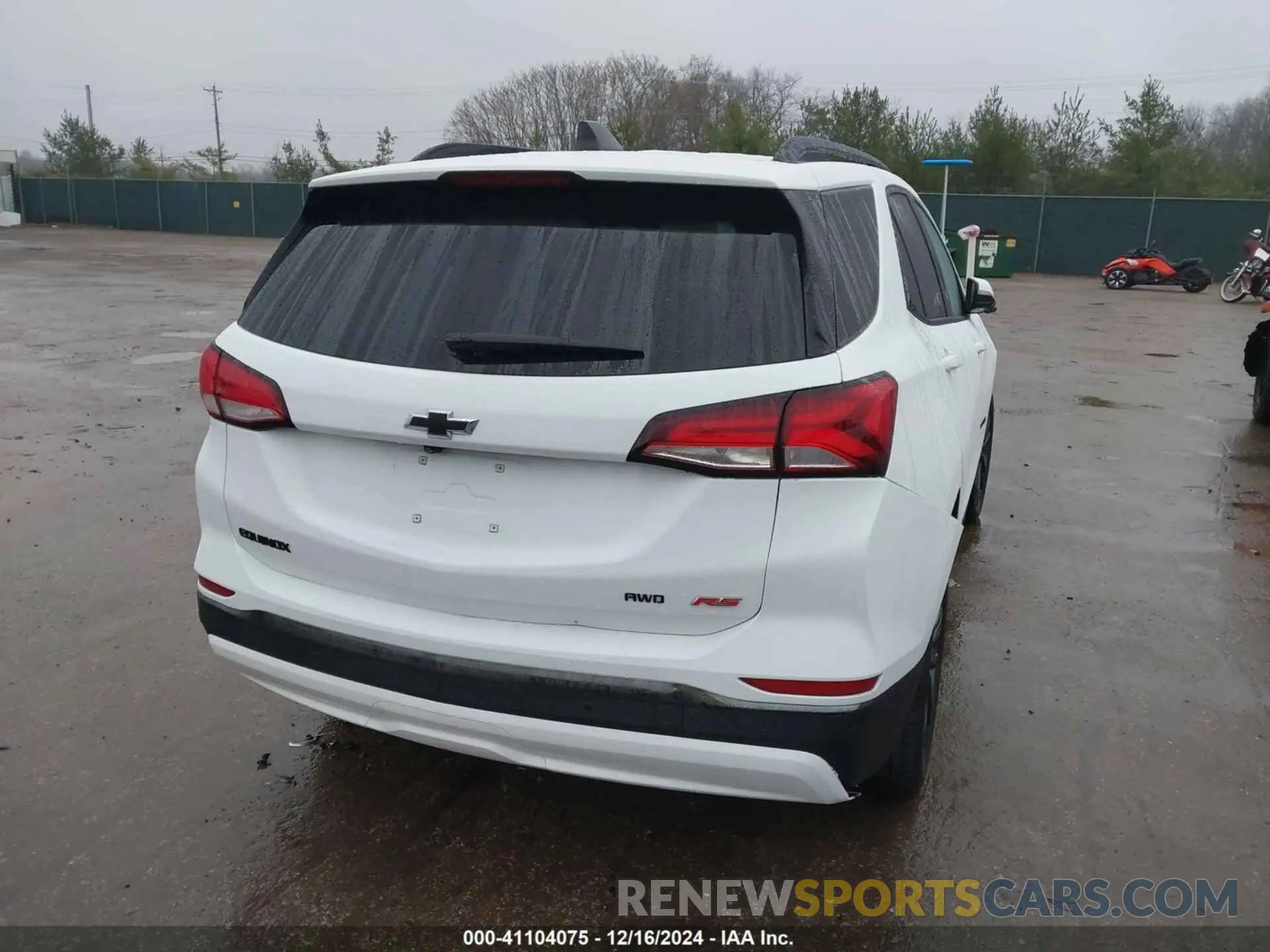 4 Photograph of a damaged car 3GNAXWEV4NS243681 CHEVROLET EQUINOX 2022