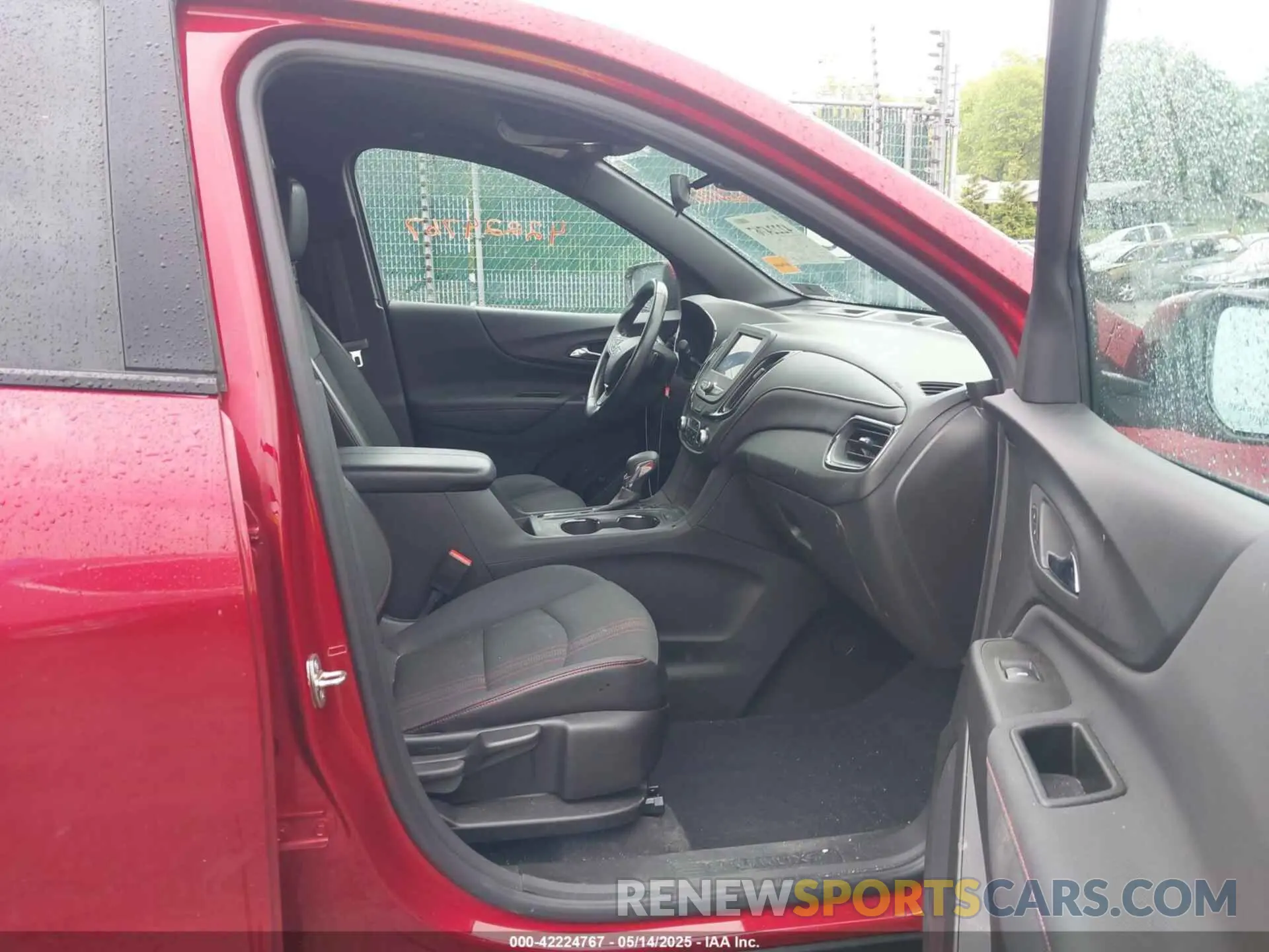 5 Photograph of a damaged car 3GNAXWEV7NS120182 CHEVROLET EQUINOX 2022