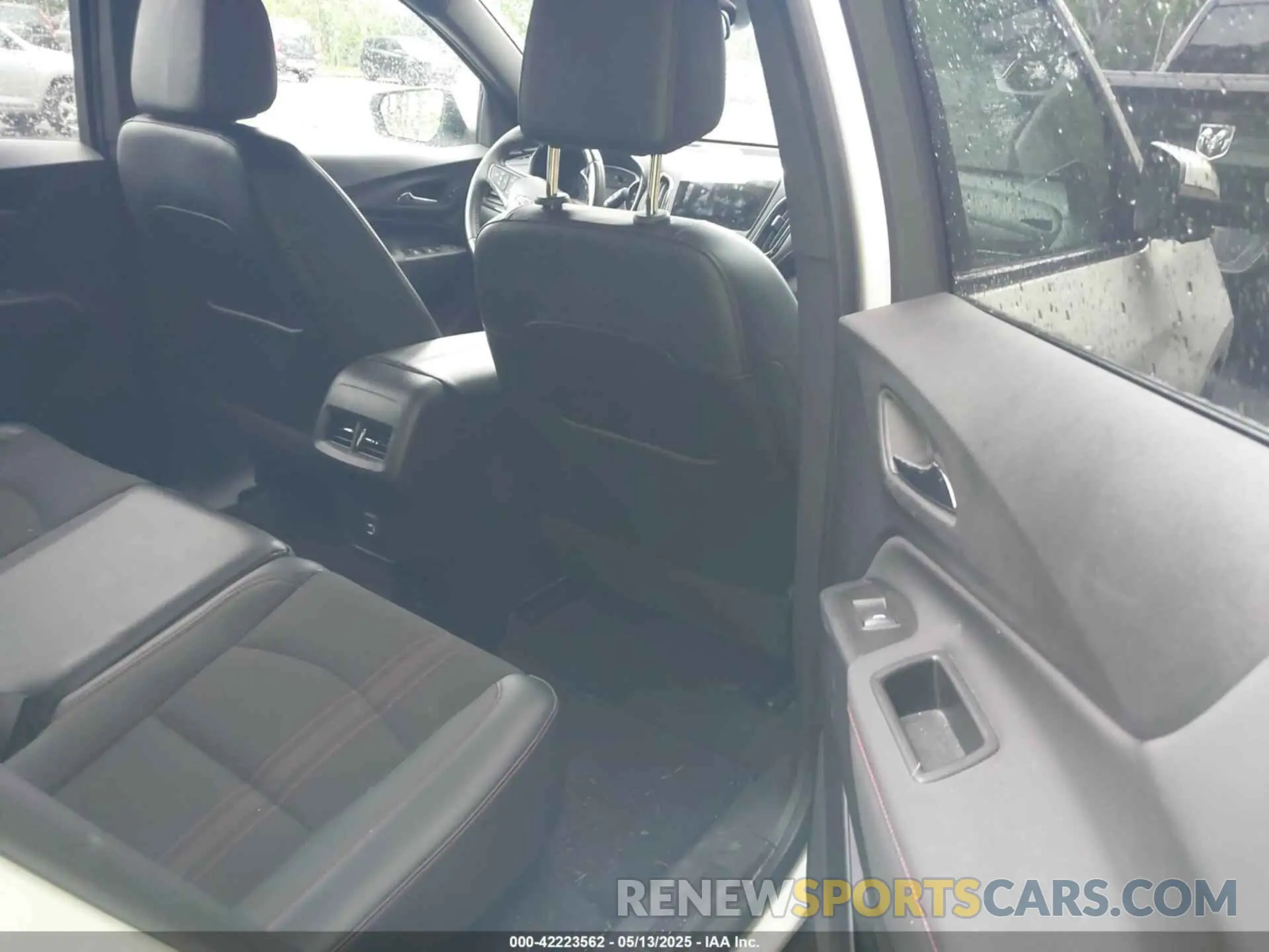 8 Photograph of a damaged car 3GNAXWEV8NS235051 CHEVROLET EQUINOX 2022