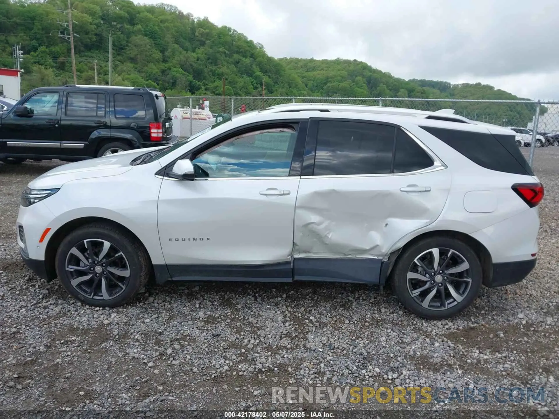 14 Photograph of a damaged car 3GNAXXEV6NS107848 CHEVROLET EQUINOX 2022