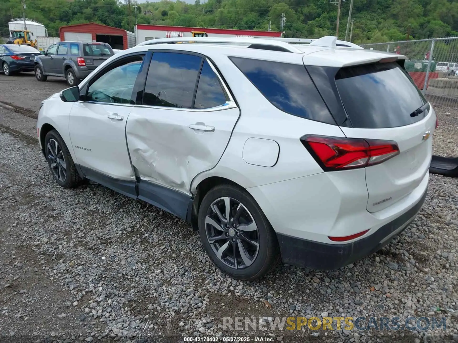 3 Photograph of a damaged car 3GNAXXEV6NS107848 CHEVROLET EQUINOX 2022