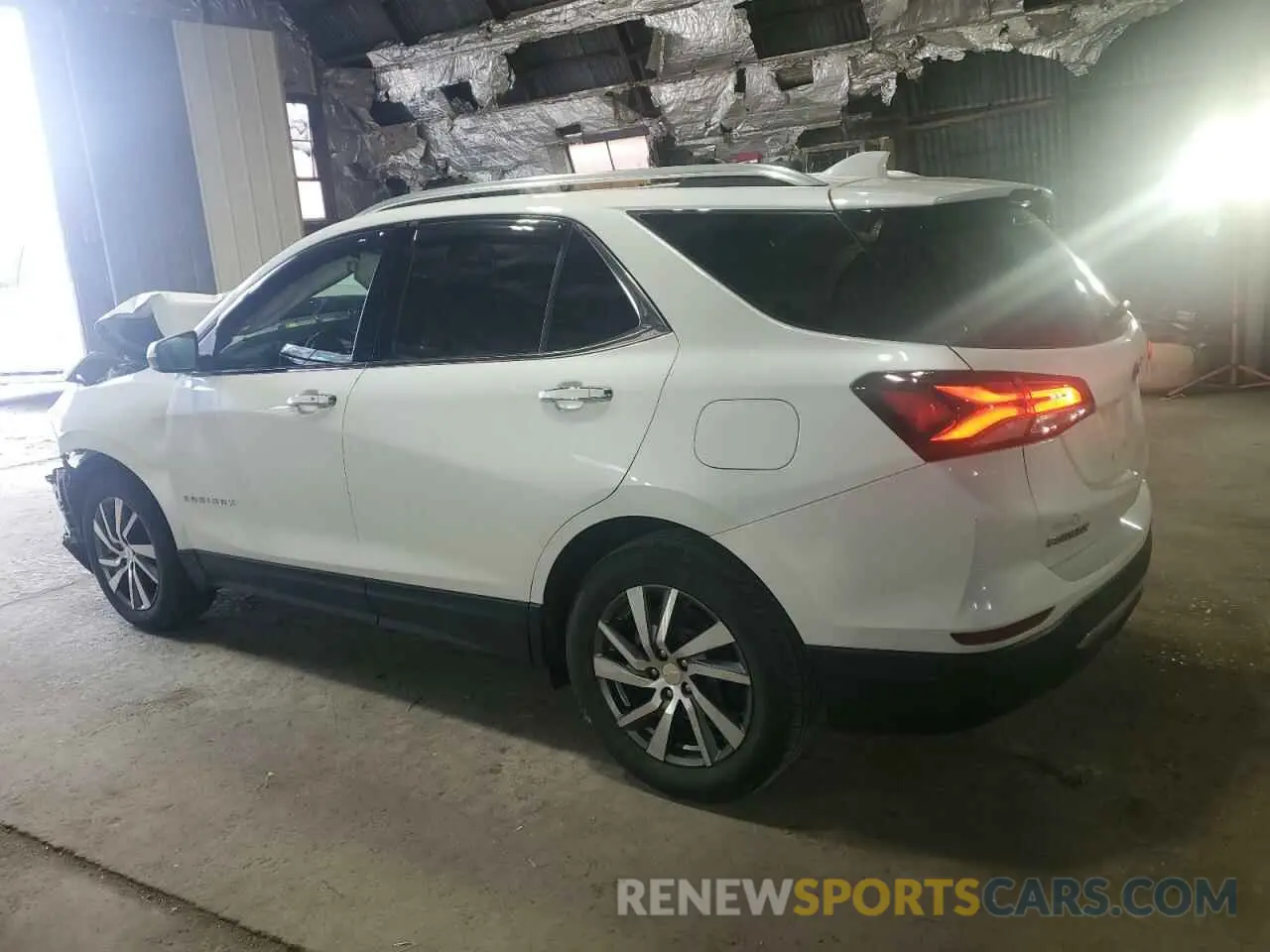 2 Photograph of a damaged car 3GNAXXEV8NS163046 CHEVROLET EQUINOX 2022