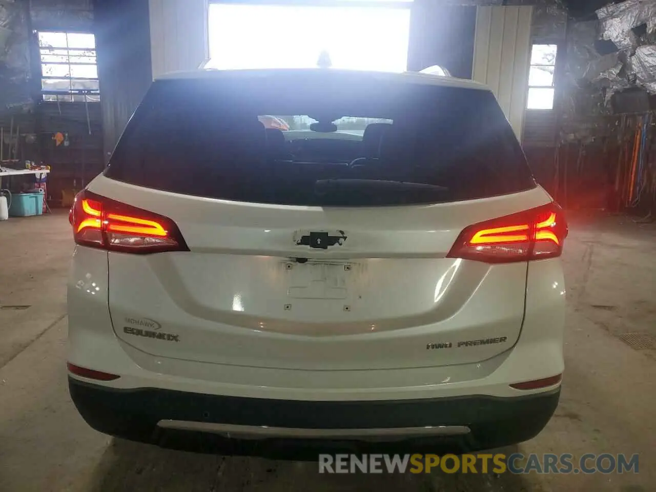 6 Photograph of a damaged car 3GNAXXEV8NS163046 CHEVROLET EQUINOX 2022