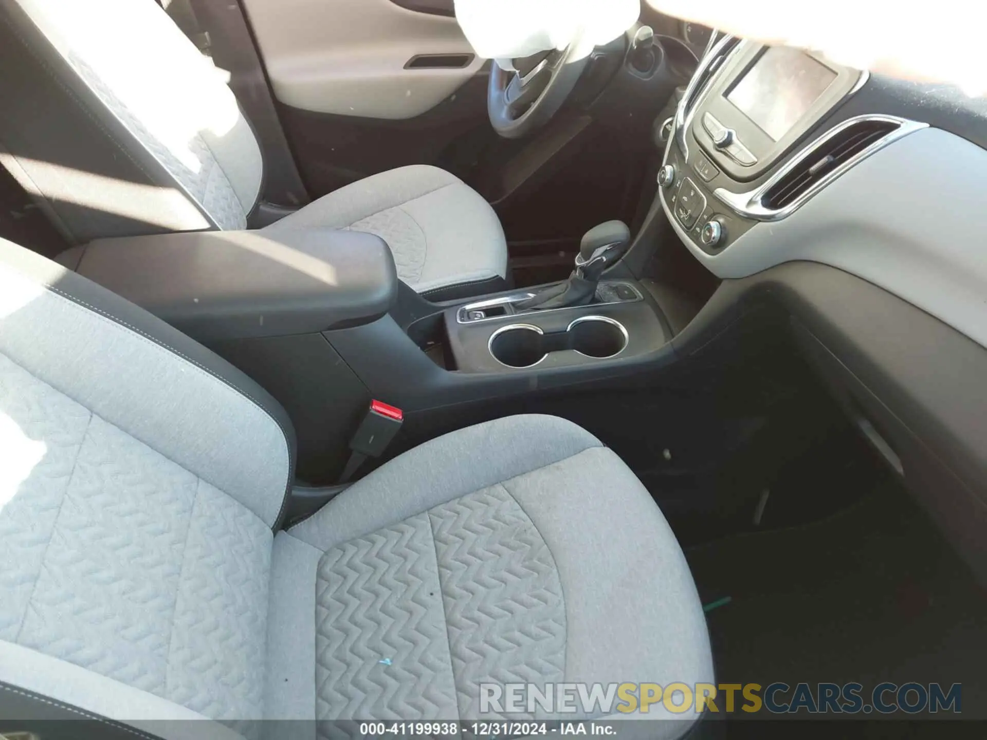 5 Photograph of a damaged car 3GNAX5EG7PL179225 CHEVROLET EQUINOX 2023
