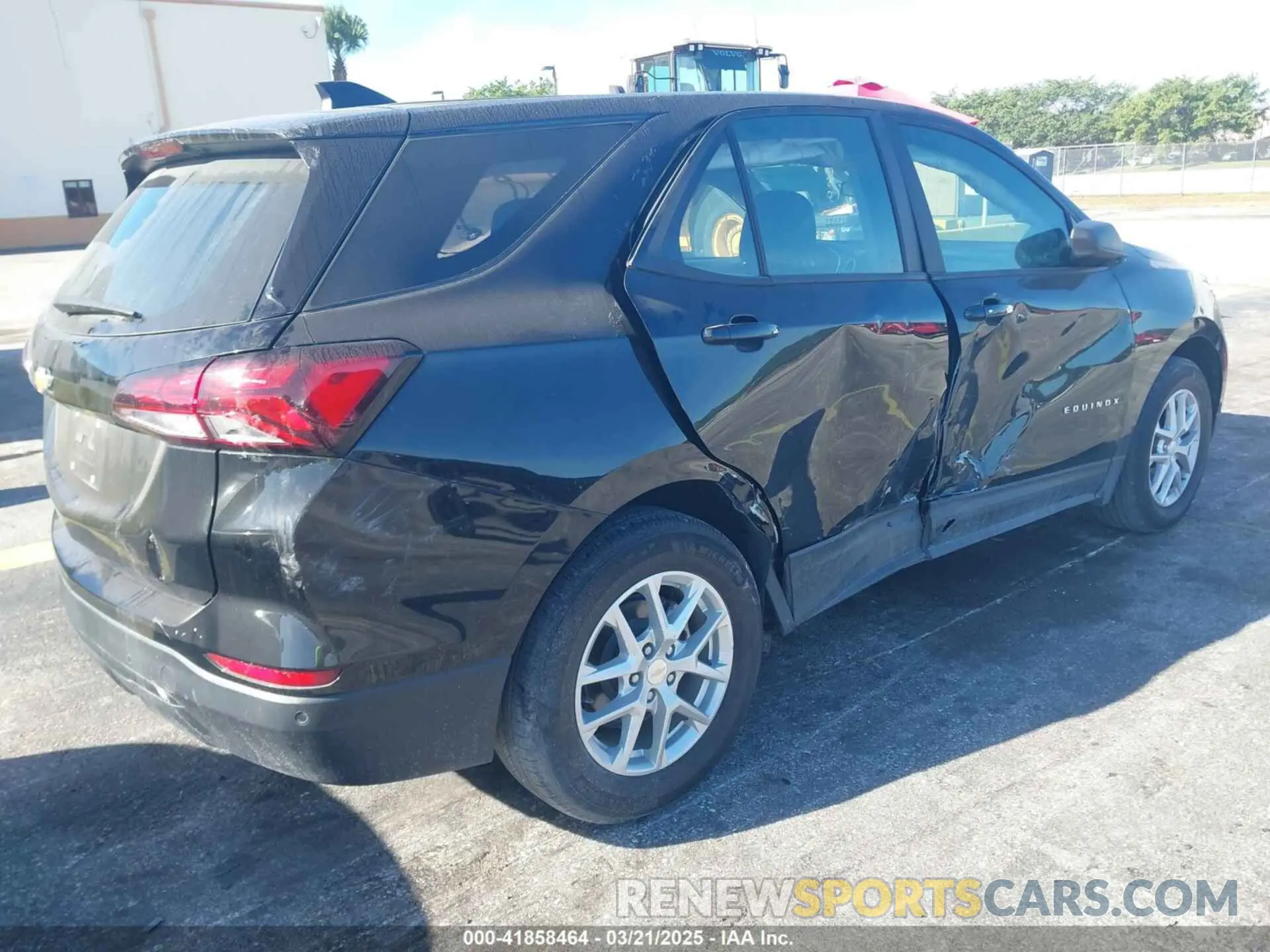 4 Photograph of a damaged car 3GNAXFEG0PL235429 CHEVROLET EQUINOX 2023