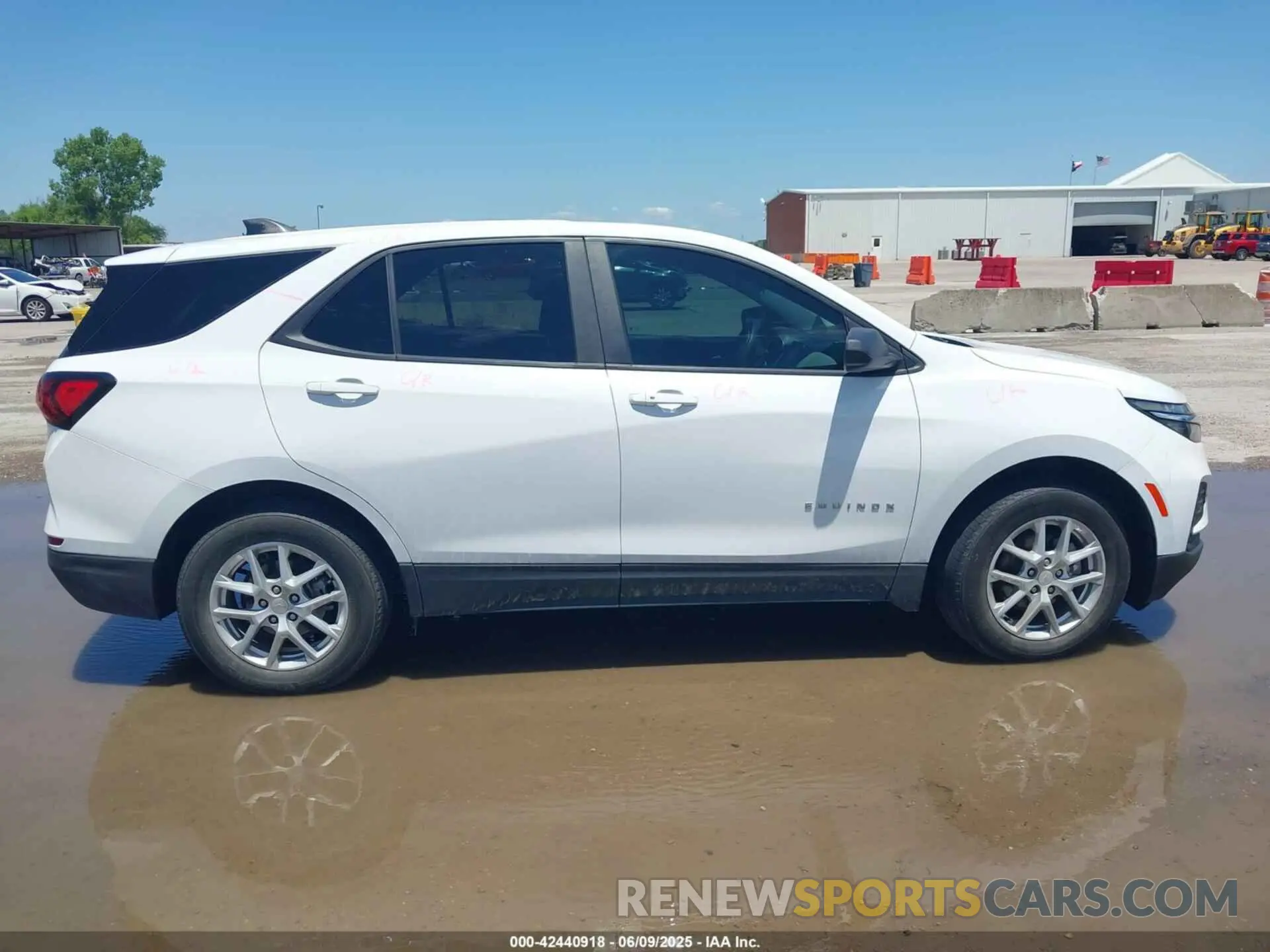 13 Photograph of a damaged car 3GNAXHEG0PL108157 CHEVROLET EQUINOX 2023