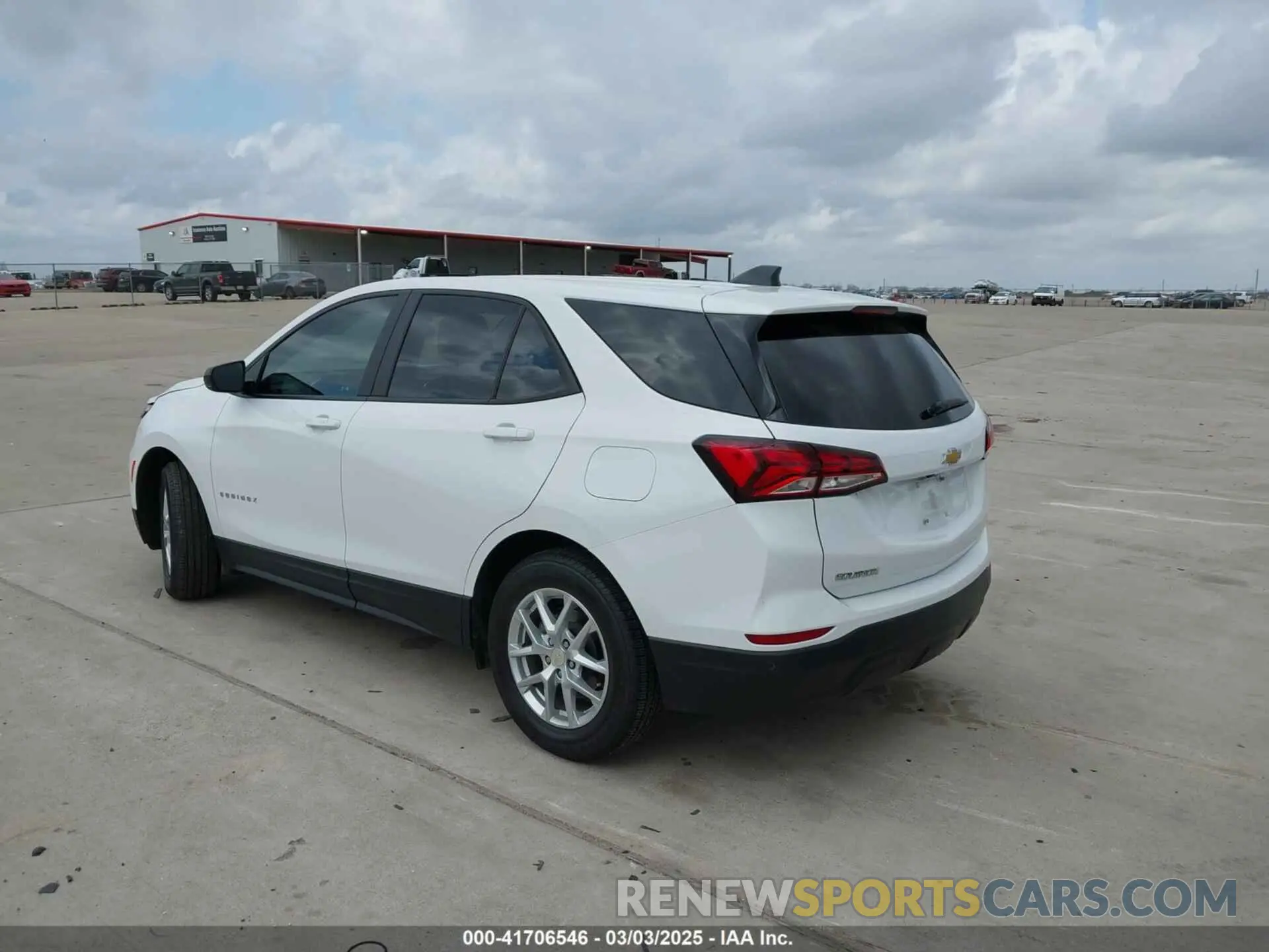3 Фотография поврежденного автомобиля 3GNAXHEG0PL168018 CHEVROLET EQUINOX 2023