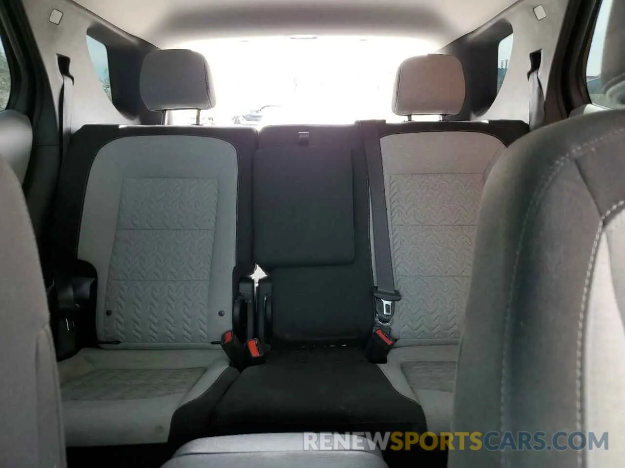 10 Фотография поврежденного автомобиля 3GNAXHEG4PL180303 CHEVROLET EQUINOX 2023
