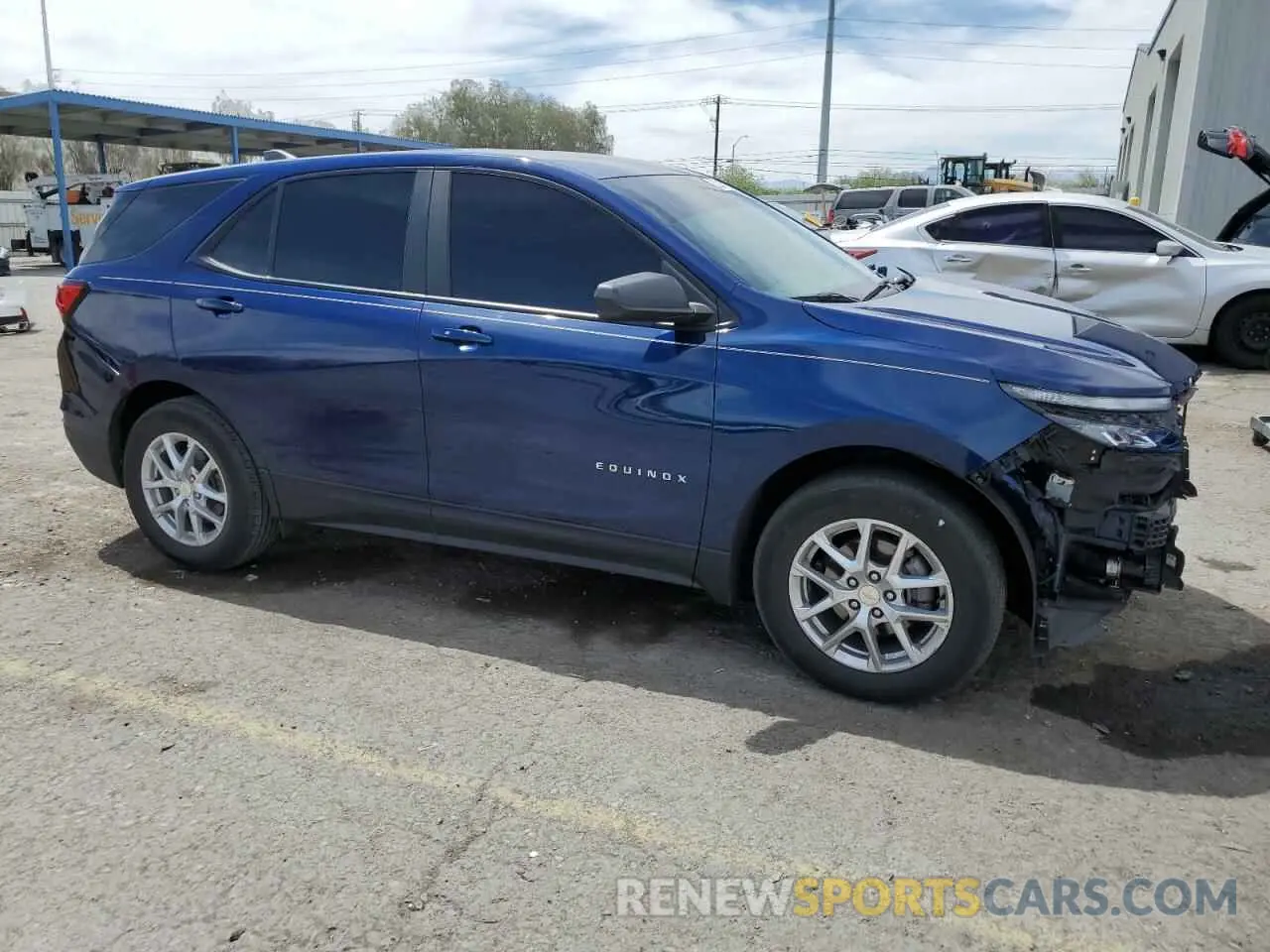 4 Фотография поврежденного автомобиля 3GNAXHEG4PL180303 CHEVROLET EQUINOX 2023