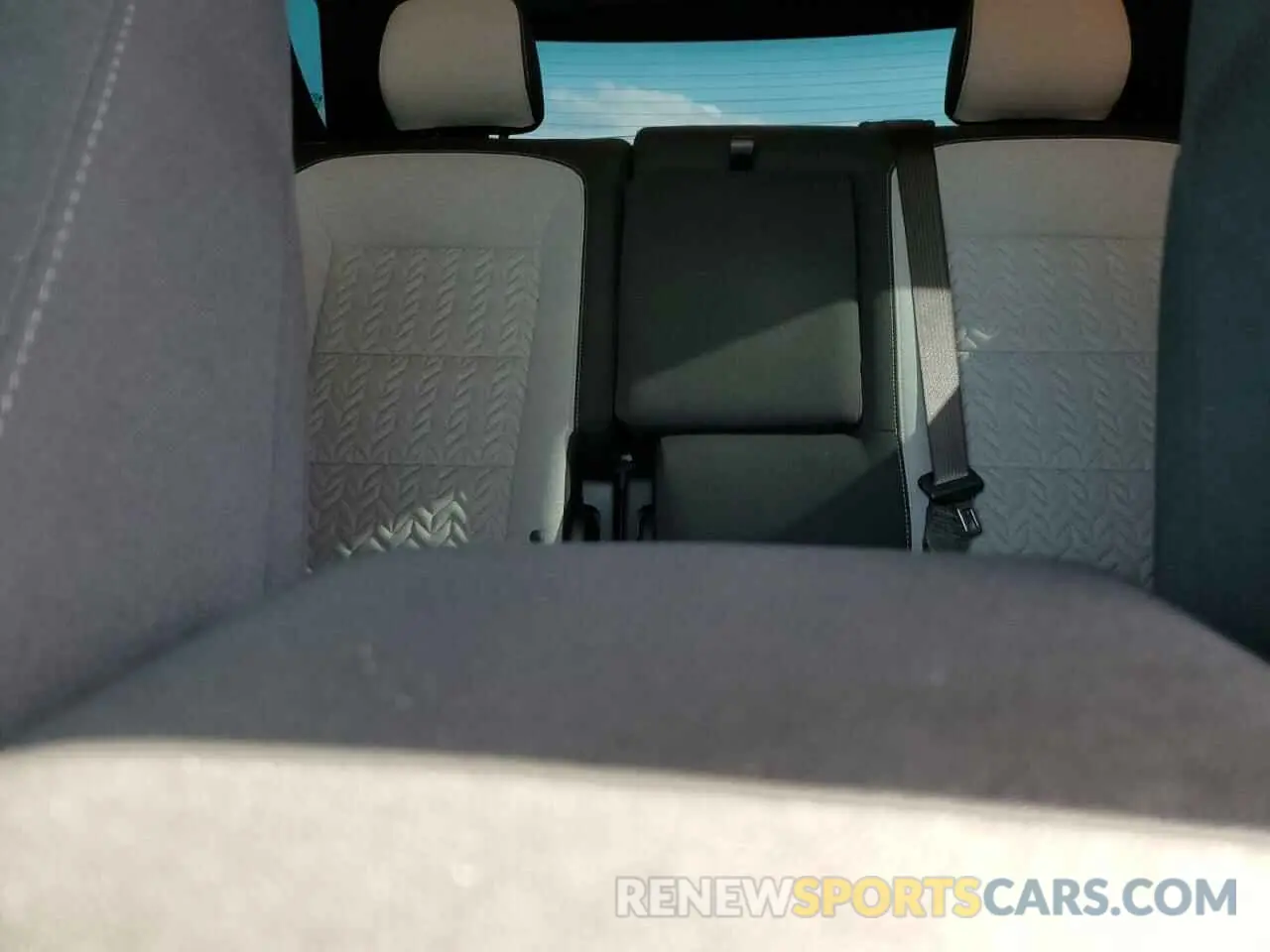 10 Фотография поврежденного автомобиля 3GNAXHEG5PL204060 CHEVROLET EQUINOX 2023