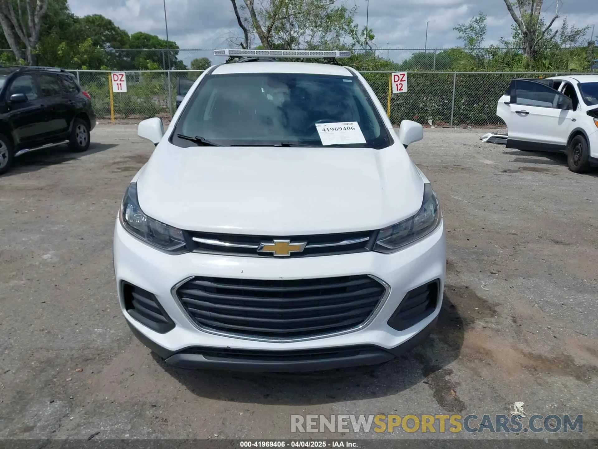 12 Фотография поврежденного автомобиля 3GNAXHEG6PL164474 CHEVROLET EQUINOX 2023