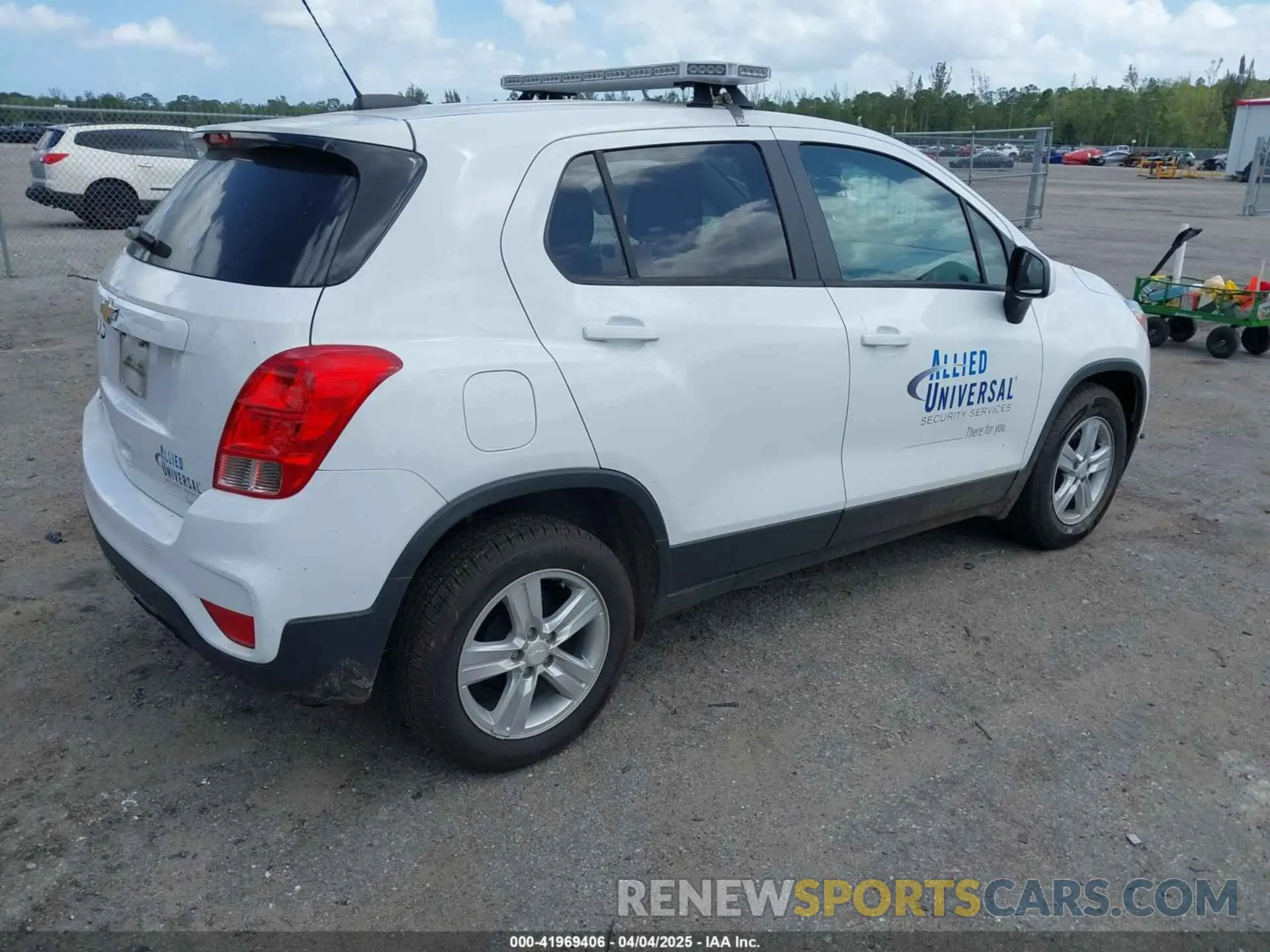 4 Фотография поврежденного автомобиля 3GNAXHEG6PL164474 CHEVROLET EQUINOX 2023