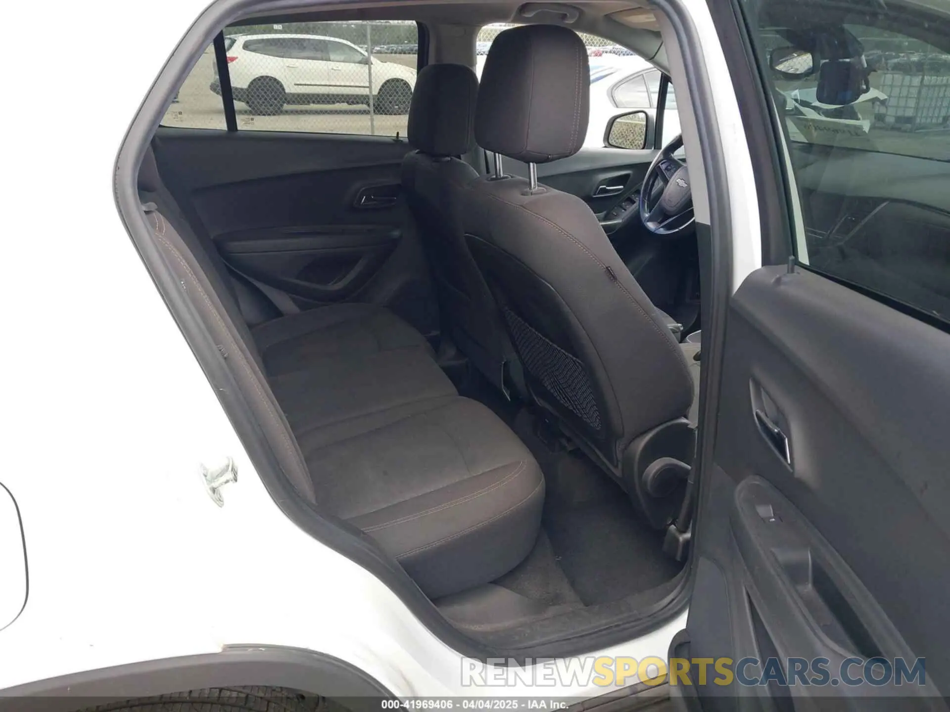 8 Фотография поврежденного автомобиля 3GNAXHEG6PL164474 CHEVROLET EQUINOX 2023