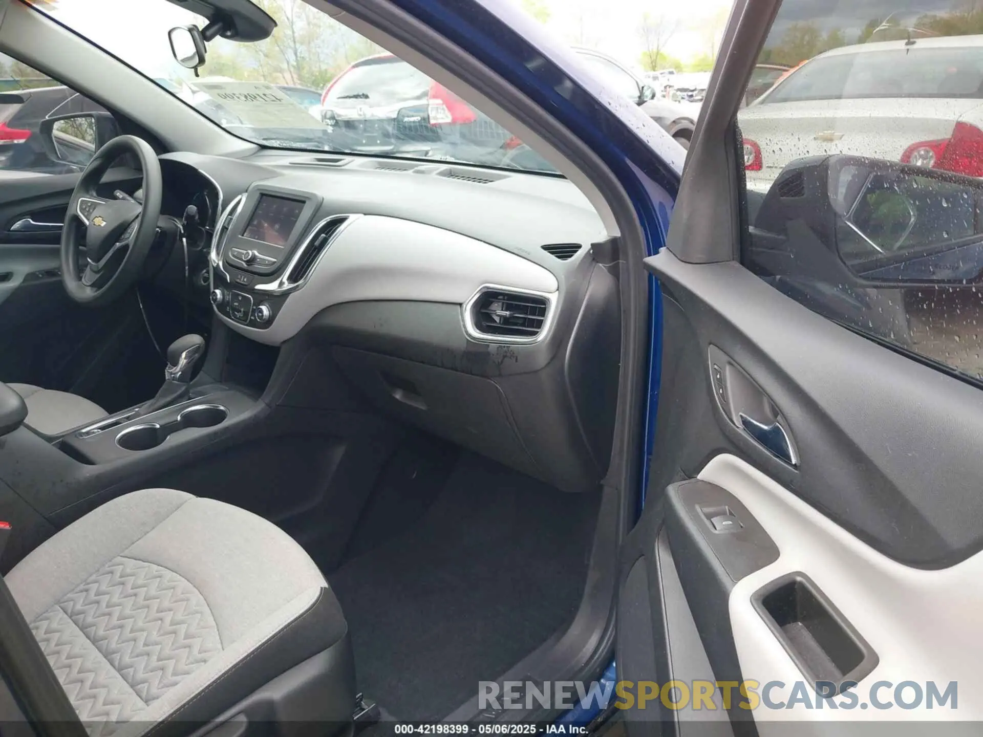 5 Photograph of a damaged car 3GNAXHEG7PL125604 CHEVROLET EQUINOX 2023