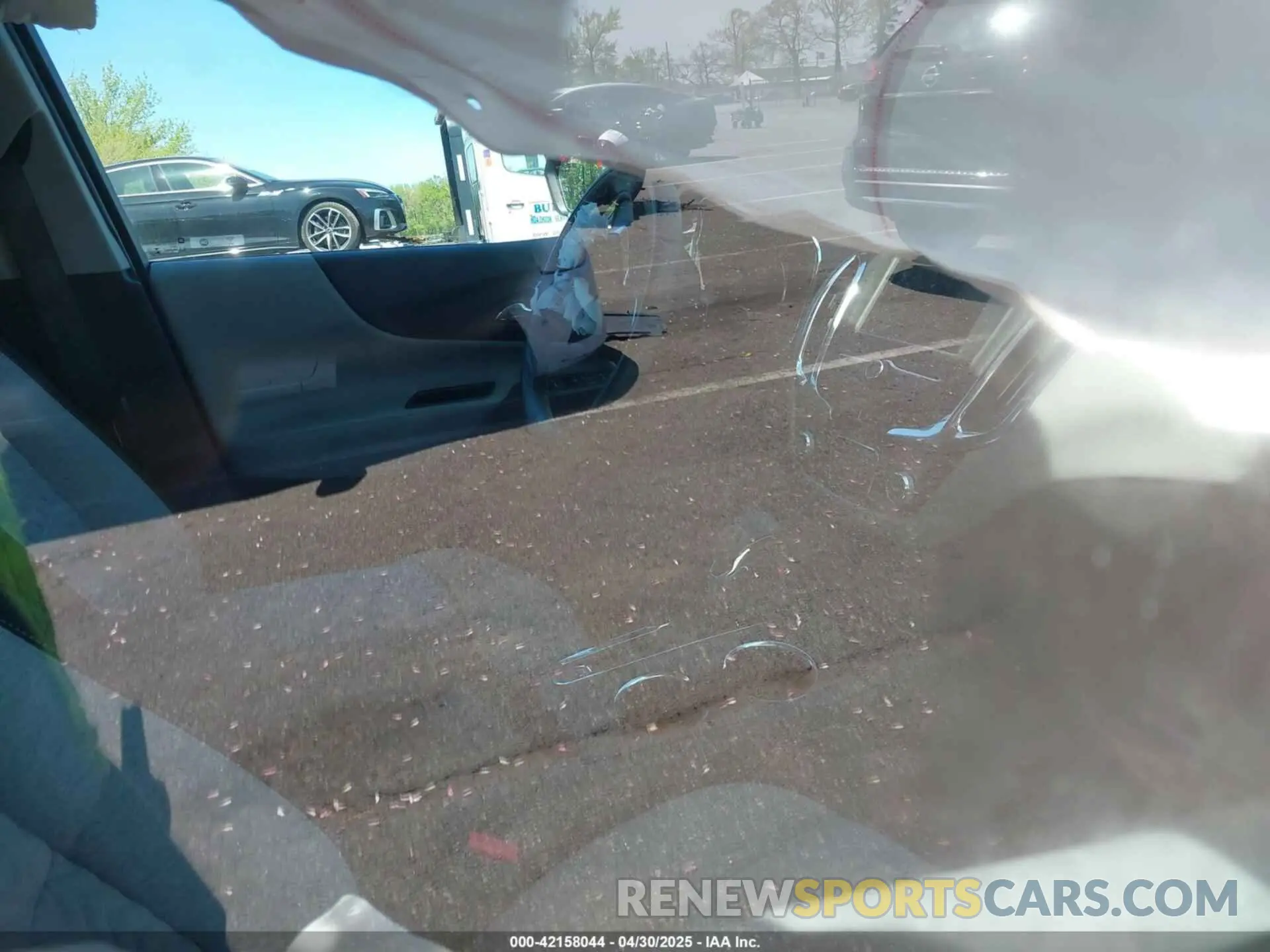 5 Photograph of a damaged car 3GNAXHEG9PL132280 CHEVROLET EQUINOX 2023