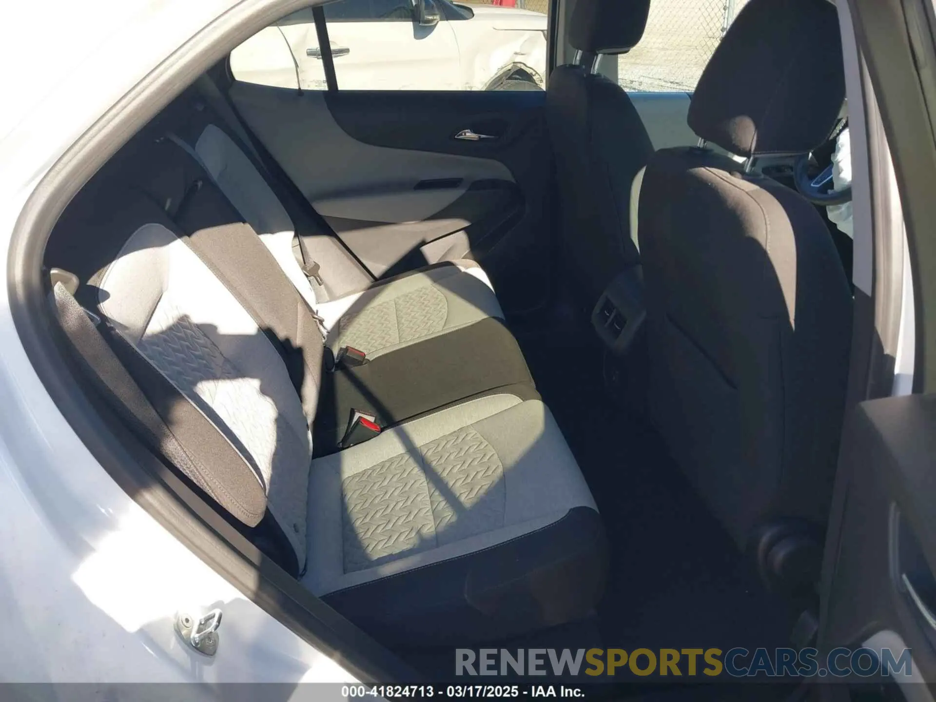 8 Photograph of a damaged car 3GNAXHEG9PL157728 CHEVROLET EQUINOX 2023