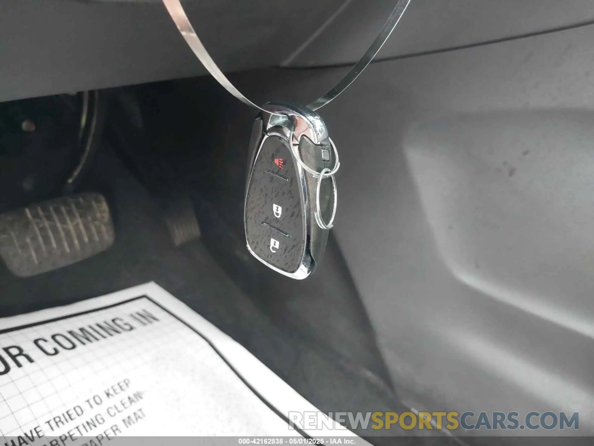 11 Photograph of a damaged car 3GNAXHEGXPL173159 CHEVROLET EQUINOX 2023