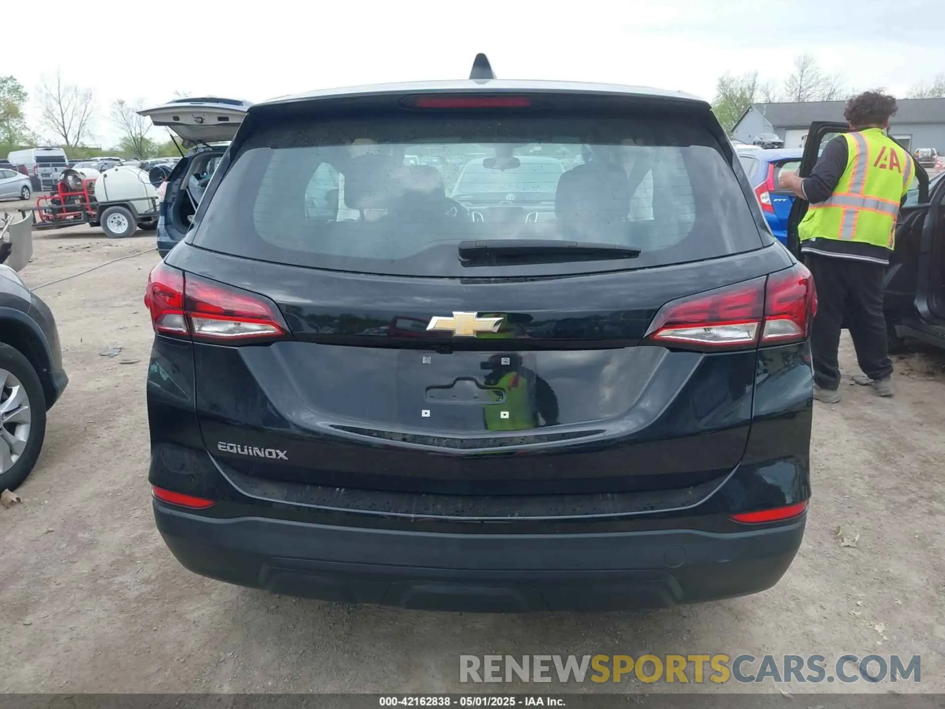 17 Photograph of a damaged car 3GNAXHEGXPL173159 CHEVROLET EQUINOX 2023
