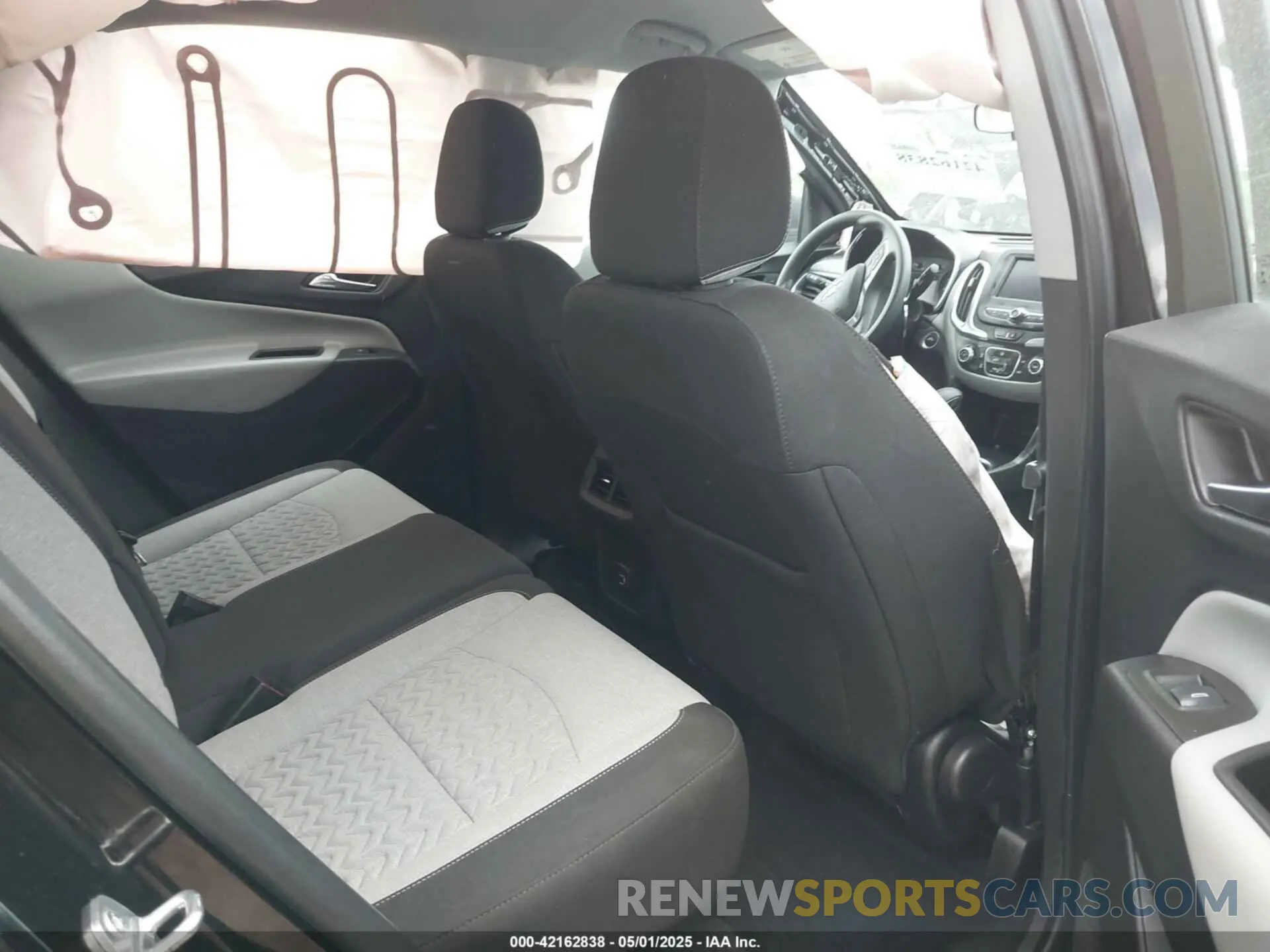 8 Photograph of a damaged car 3GNAXHEGXPL173159 CHEVROLET EQUINOX 2023