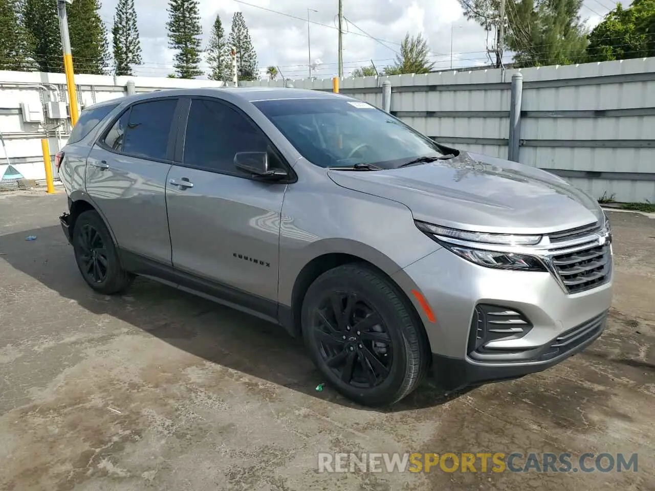 4 Фотография поврежденного автомобиля 3GNAXHEGXPL225230 CHEVROLET EQUINOX 2023