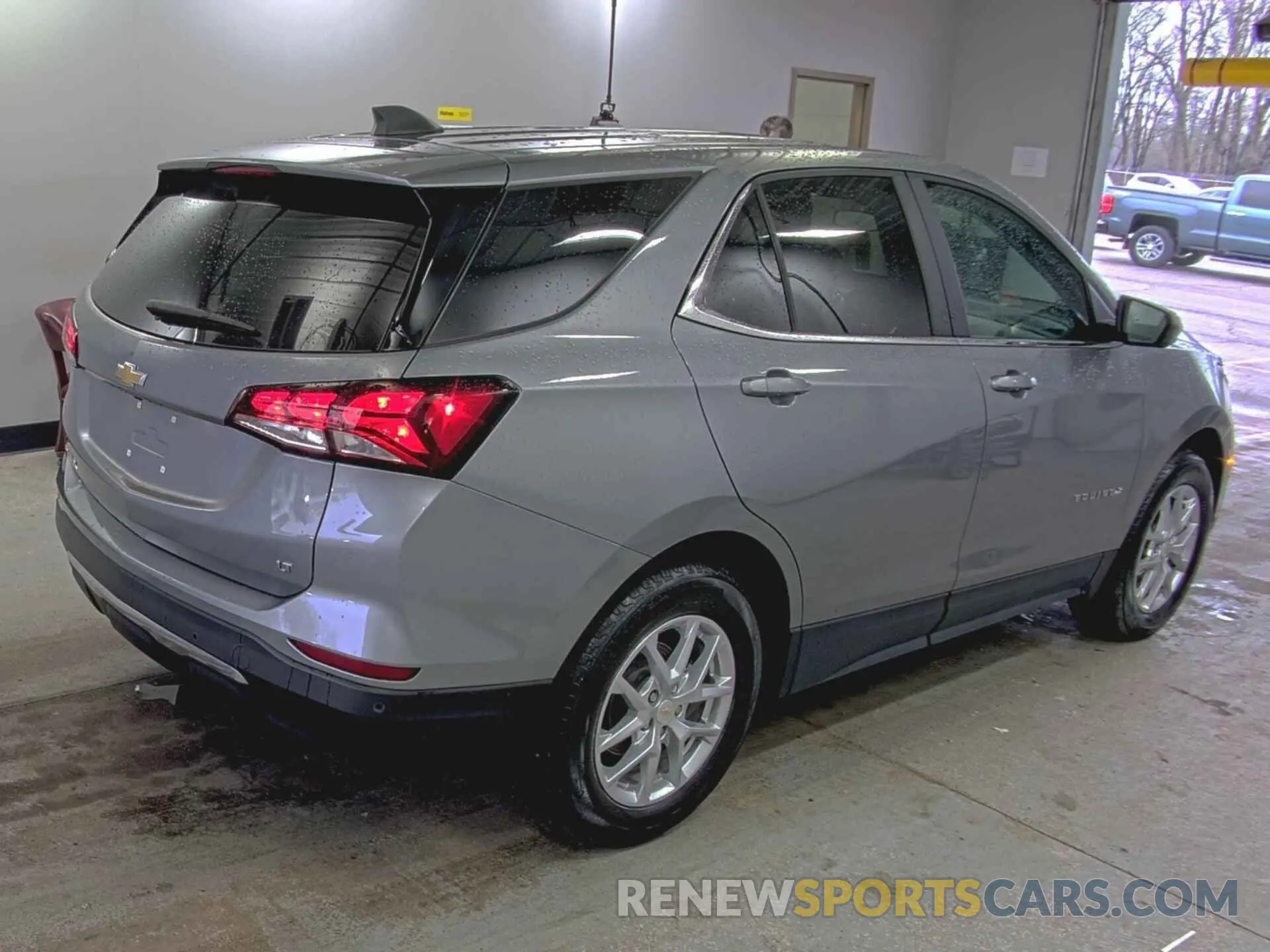 10 Фотография поврежденного автомобиля 3GNAXJEG2PL124304 CHEVROLET EQUINOX 2023
