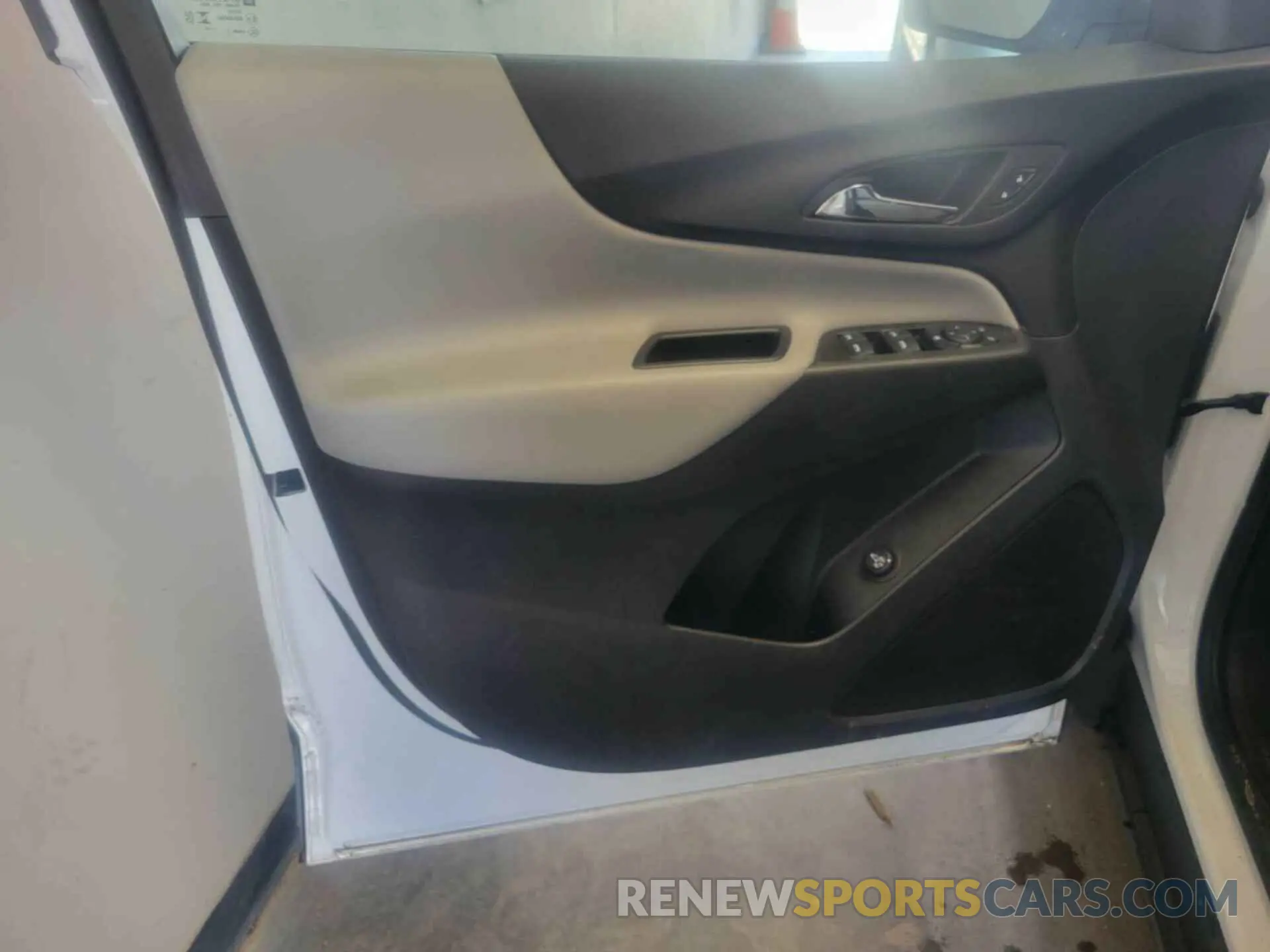 2 Photograph of a damaged car 3GNAXJEG3PS208587 CHEVROLET EQUINOX 2023