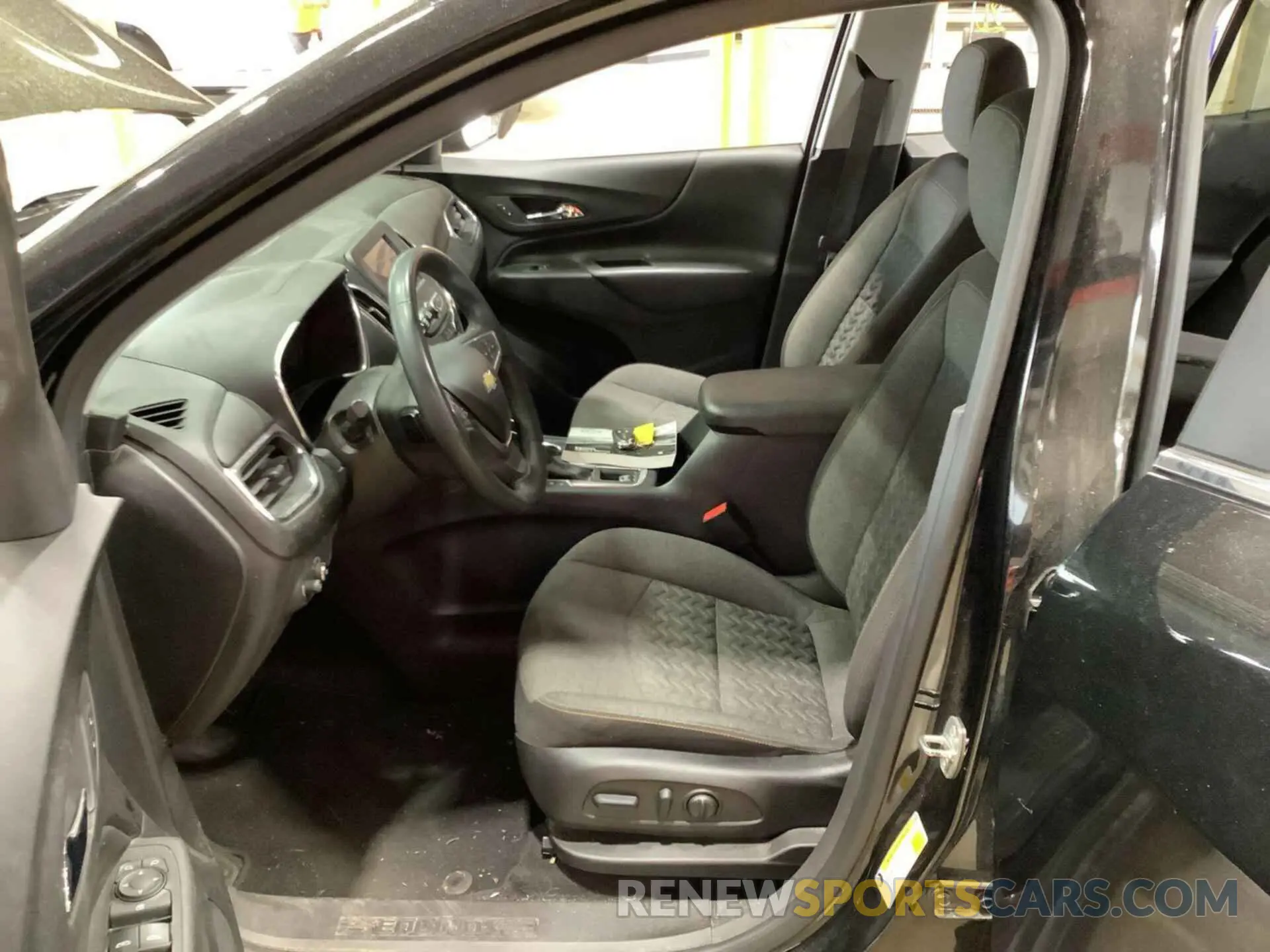 17 Photograph of a damaged car 3GNAXJEG4PL106869 CHEVROLET EQUINOX 2023
