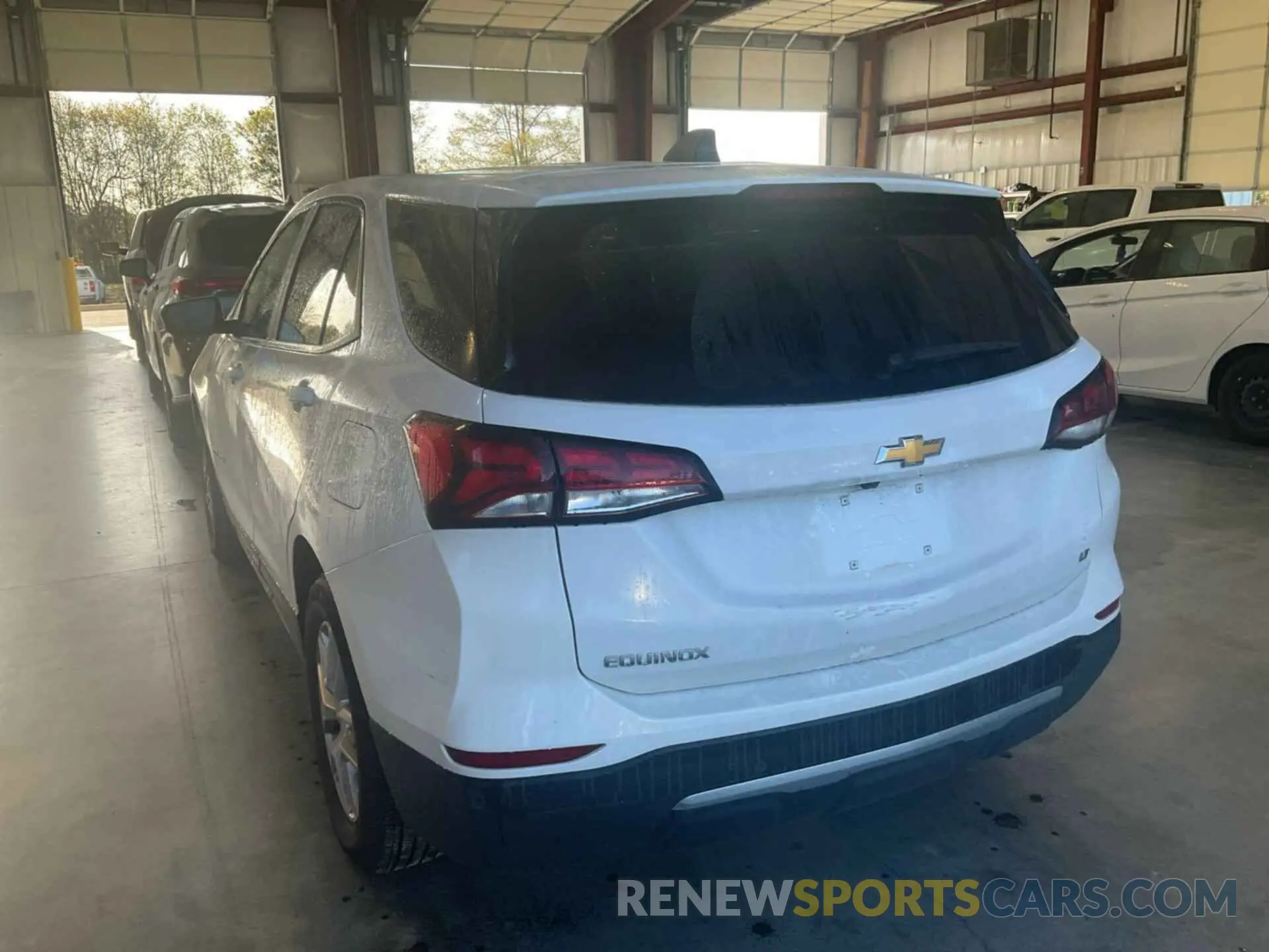 8 Фотография поврежденного автомобиля 3GNAXJEG4PL117404 CHEVROLET EQUINOX 2023